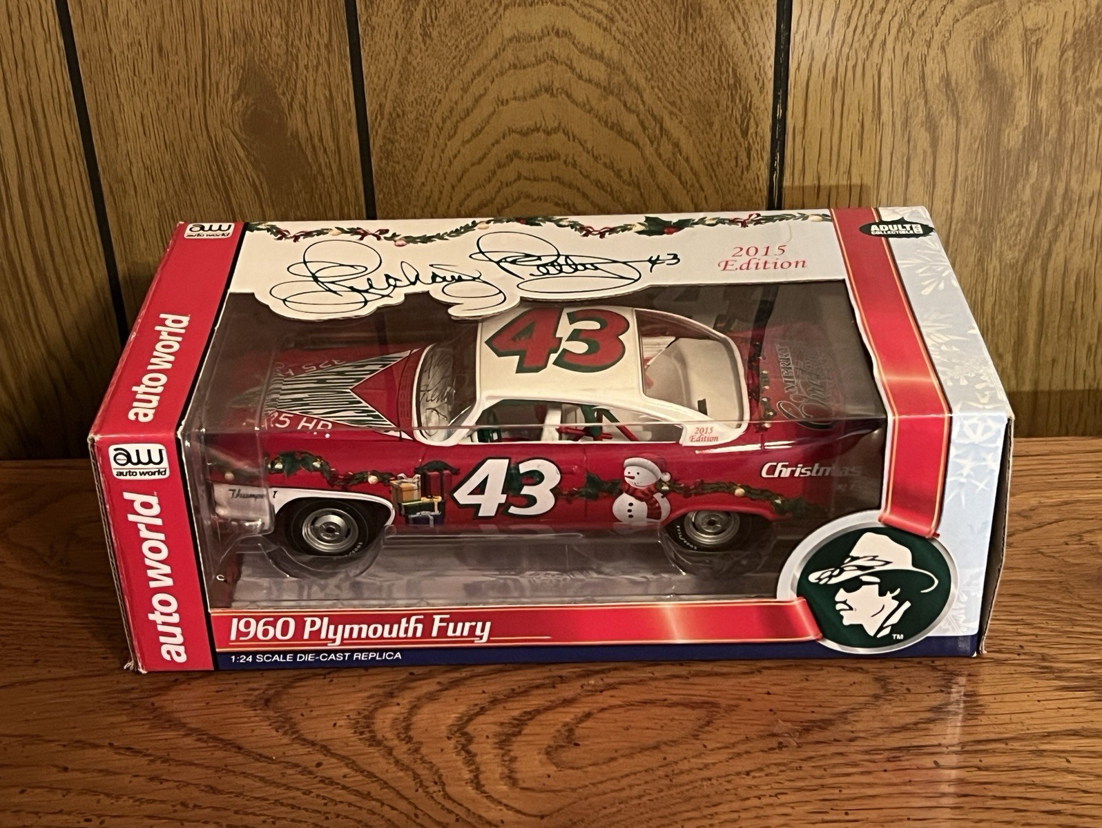 #43 Richard Petty 1960 Plymouth Fury 1:24 Diecast Christmas 2015 Edition