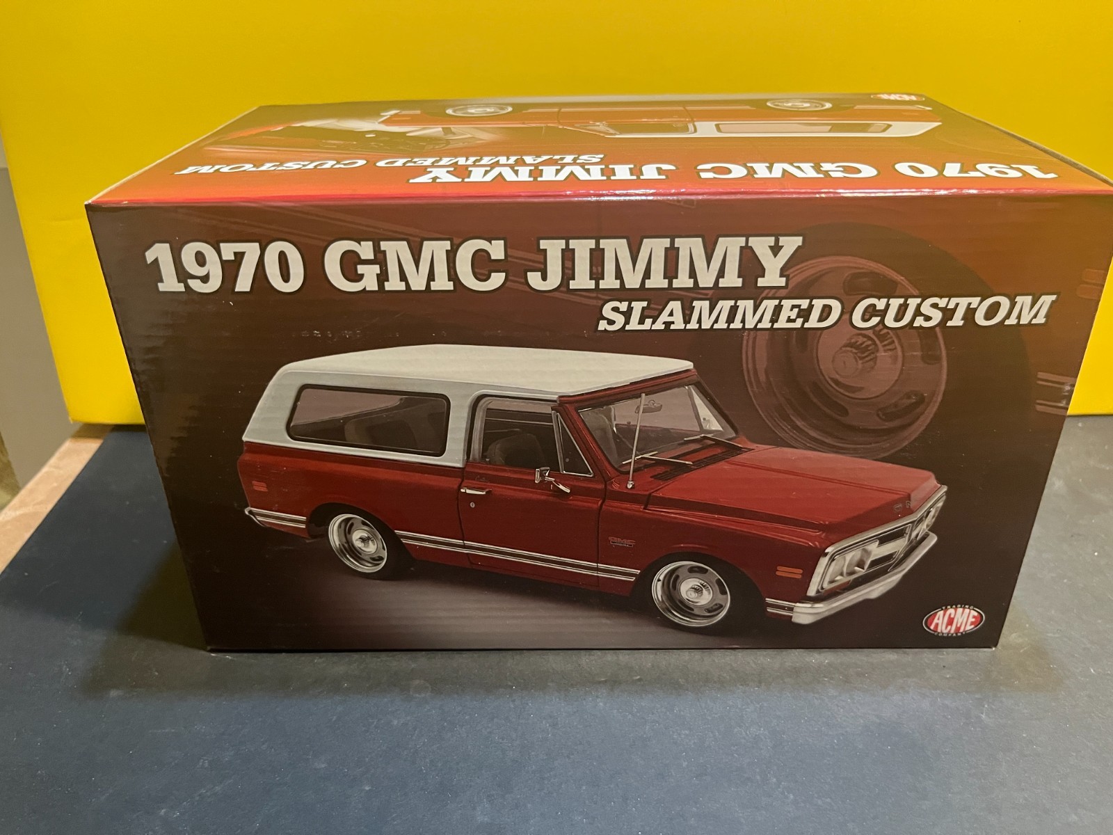 1/18 ACME 1970 GMC JIMMY LOWERD TWD RED WITH WHITE REMOVABLE TOP 1 OF JUST 402