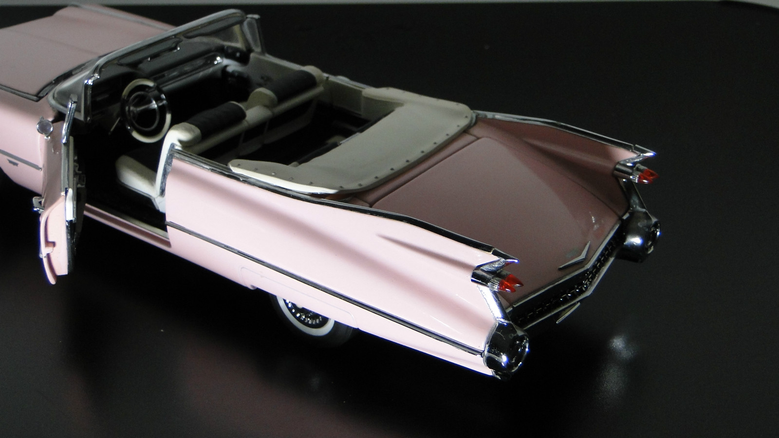 Cadillac Car Eldorado Vintage1967Custom Classic1:24Model1959Race 18Carousel Pink