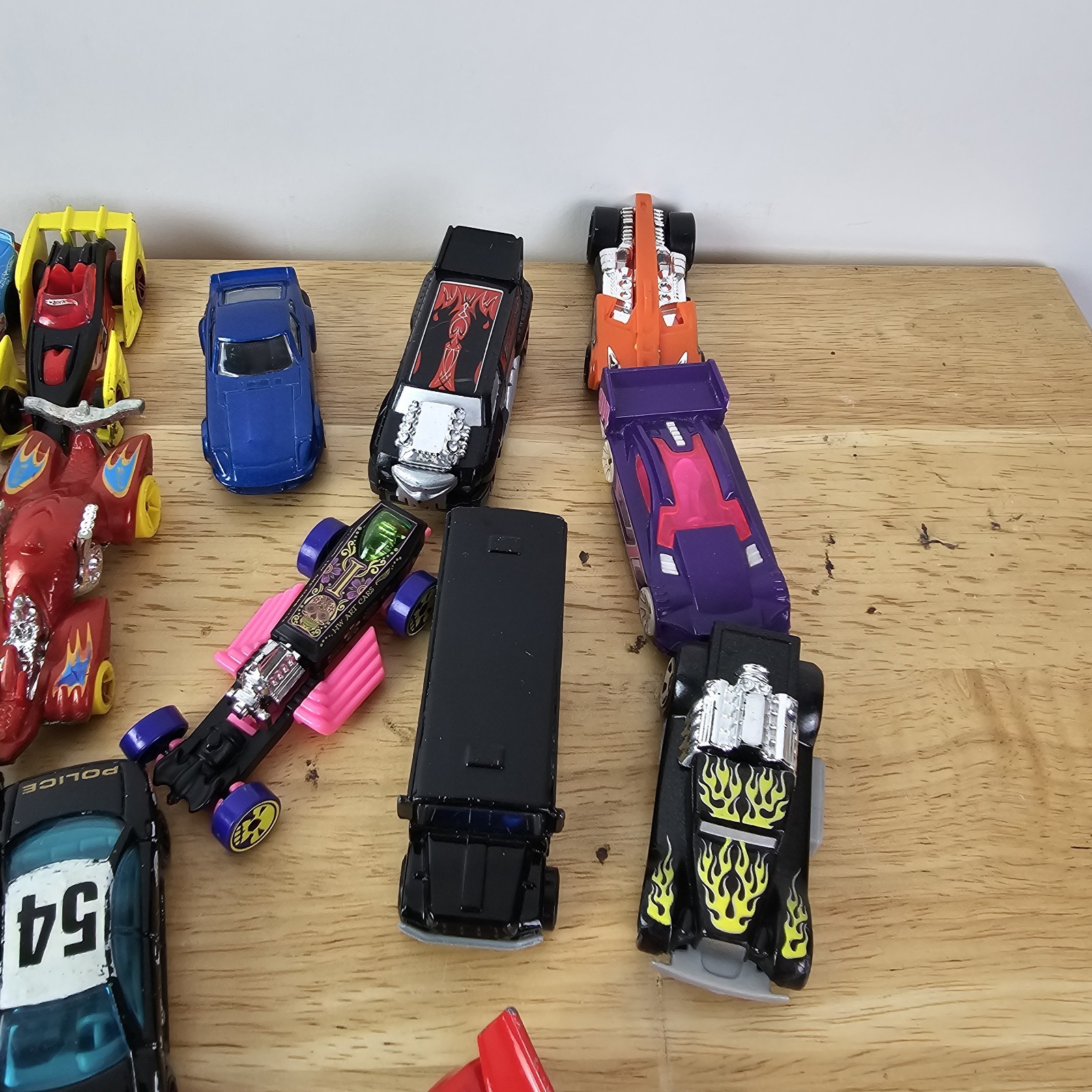 Hot Wheels & Unbranded Cars And Trucks 25+ Lot Various Models Used Toys