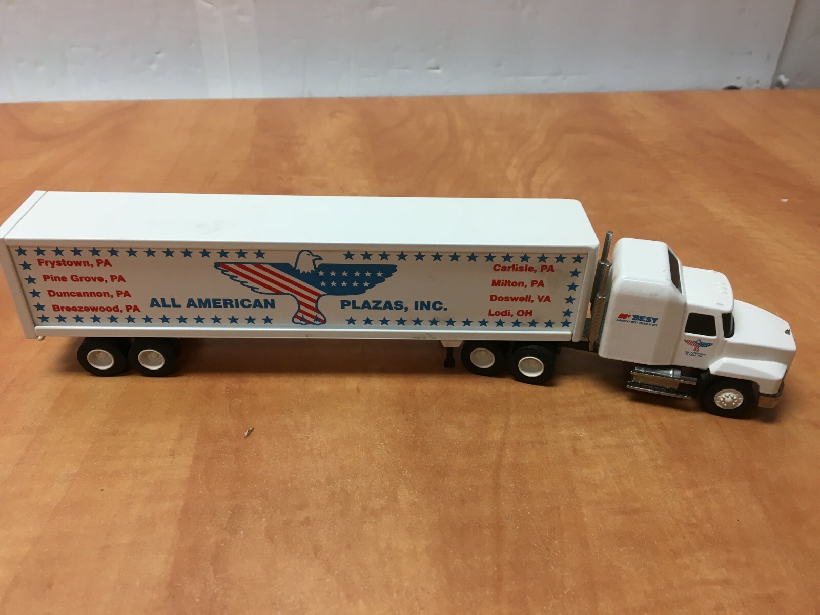 Ambest All American Plazas Mack Tractor Trailer PENJOY Mount Joy 1:64 Diecast