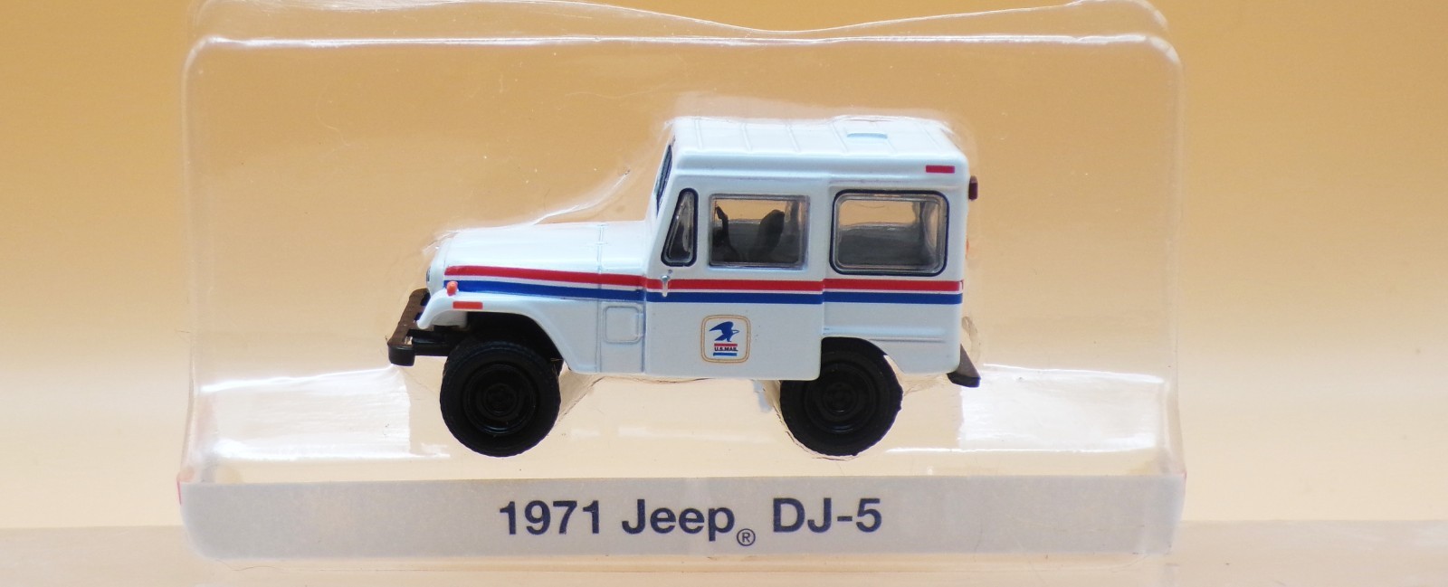 1971 Jeep DJ-5…USPS Delivery Vehicle…White.. Greenlight …1:64