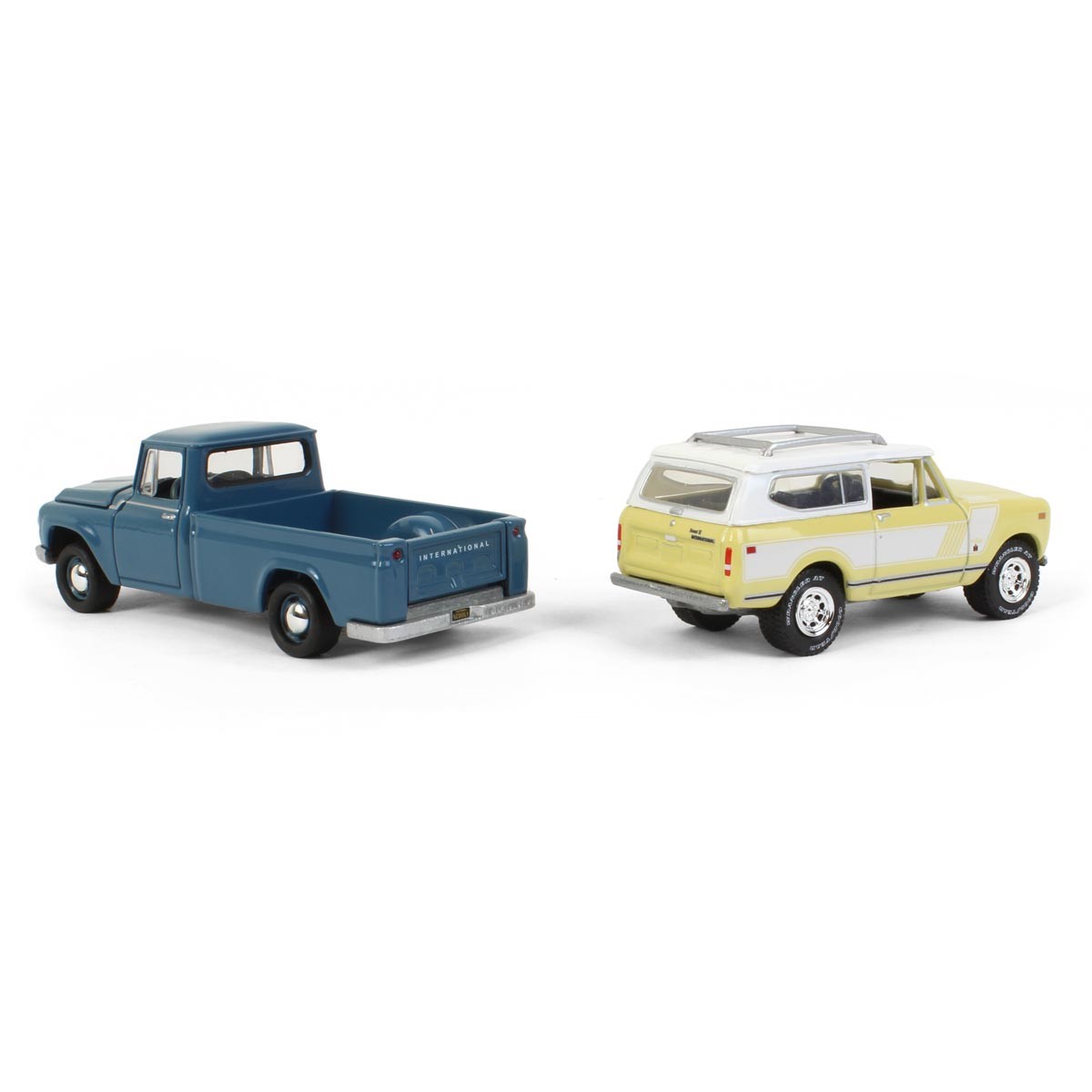 1/64 International Harvester 2 Pack, 1965 Model 1200 & 1979 Scout JLCP7354