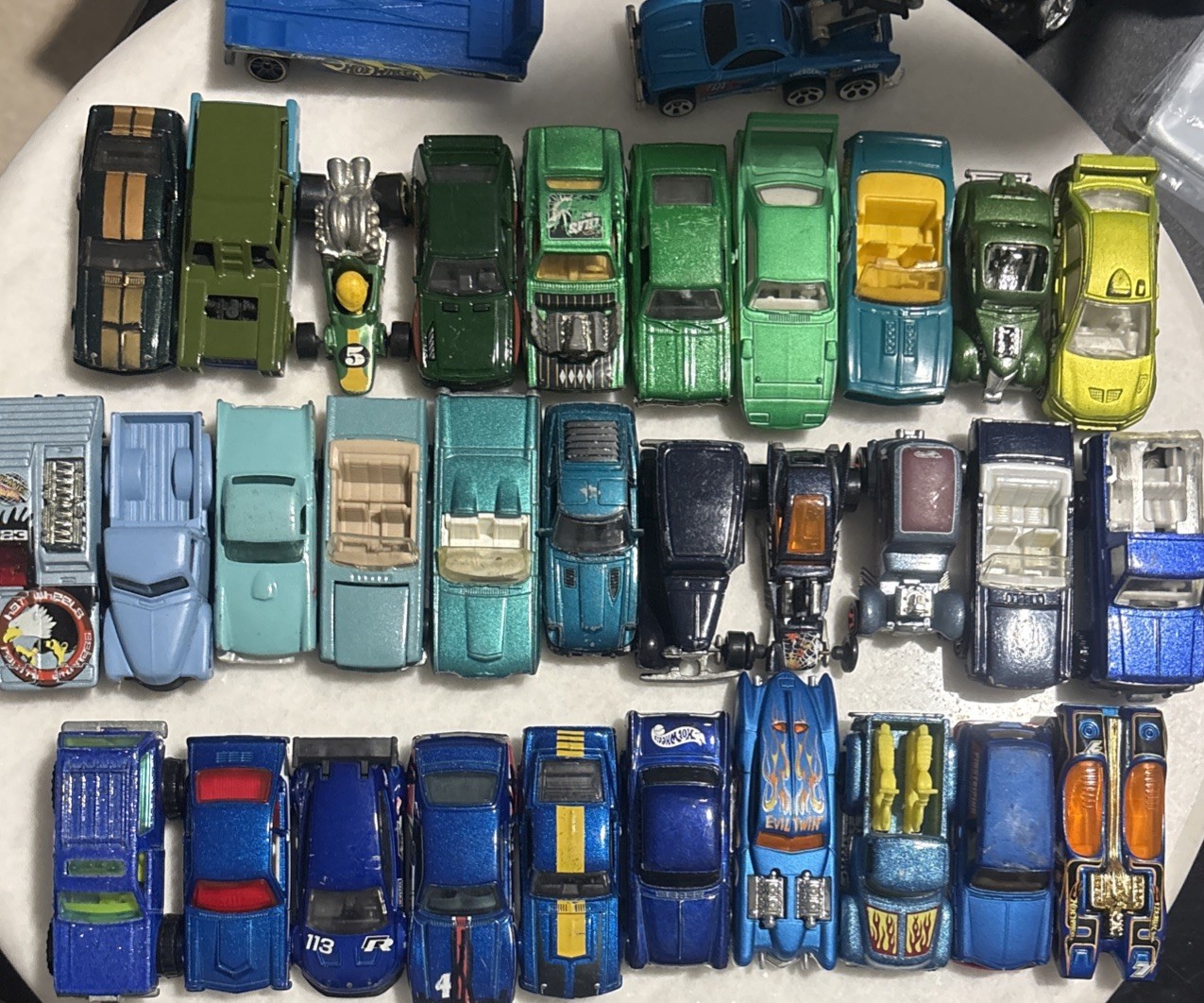 Hot Wheels Lot (32+) Random Loose Cars Bulk Mixed Diecast Mattel BLUE GREEN
