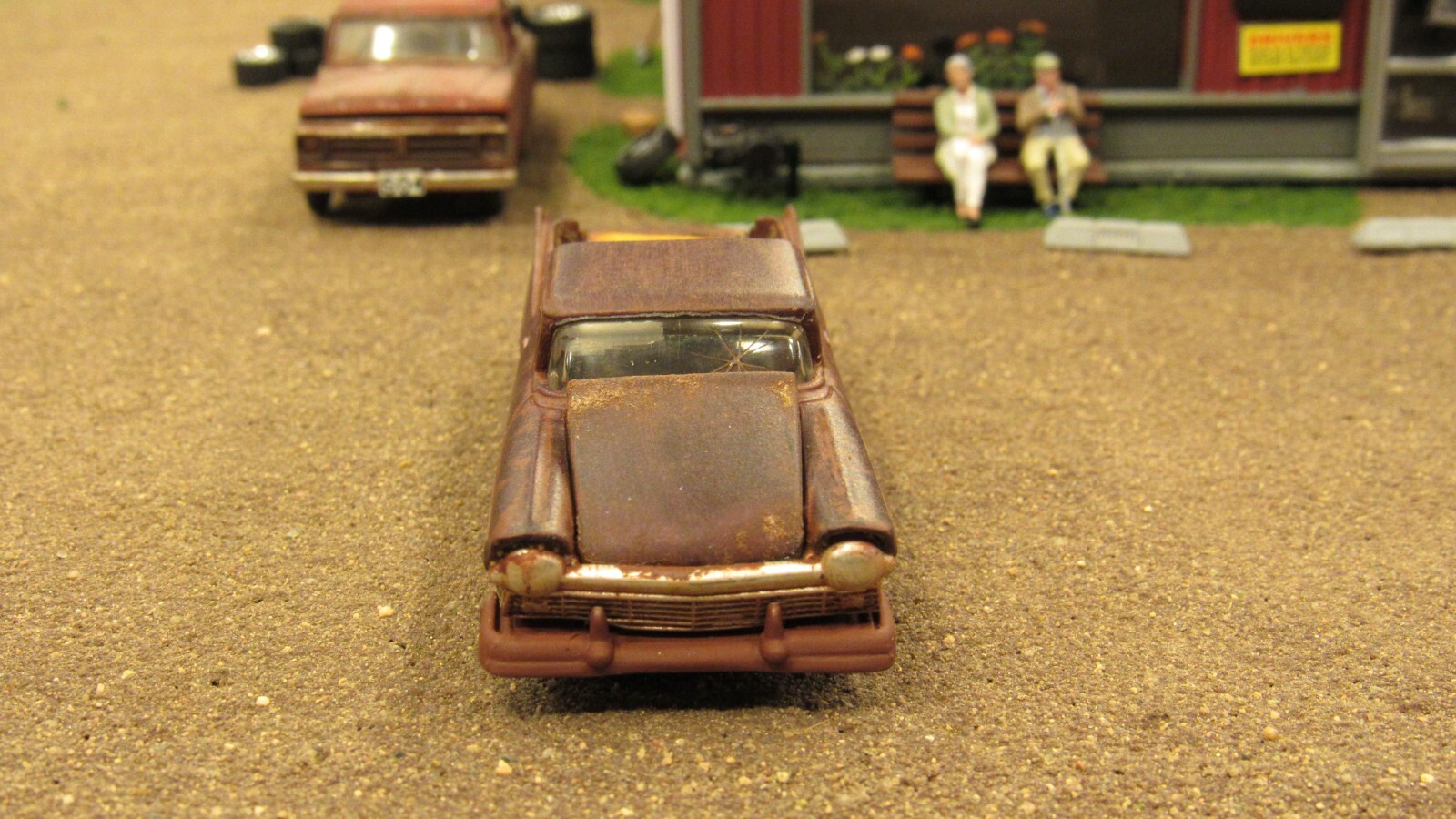 CUSTOM BUILT WEATHERED RUSTY JUNK PARTS YARD 1957 FORD RANCHERO CAR TRUCK 1:64/A