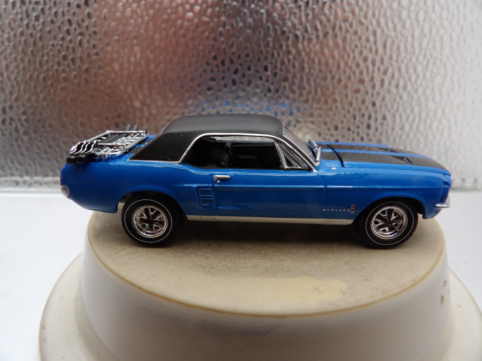 1967 FORD MUSTANG SKI COUNTRY SPECIAL 2020 GREENLIGHT HOLLYWOOD SERIES 1:64