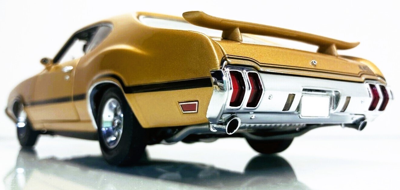 1 OLDS 442 Custom Built Classic Race Car Promo Model Hot Rod Carousel GO 1966
