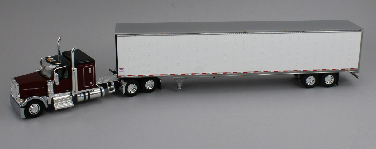DCP 1:64 *RED* Peterbilt 589 58″ Flattop w/53′ VAN TRAILER *NIB*