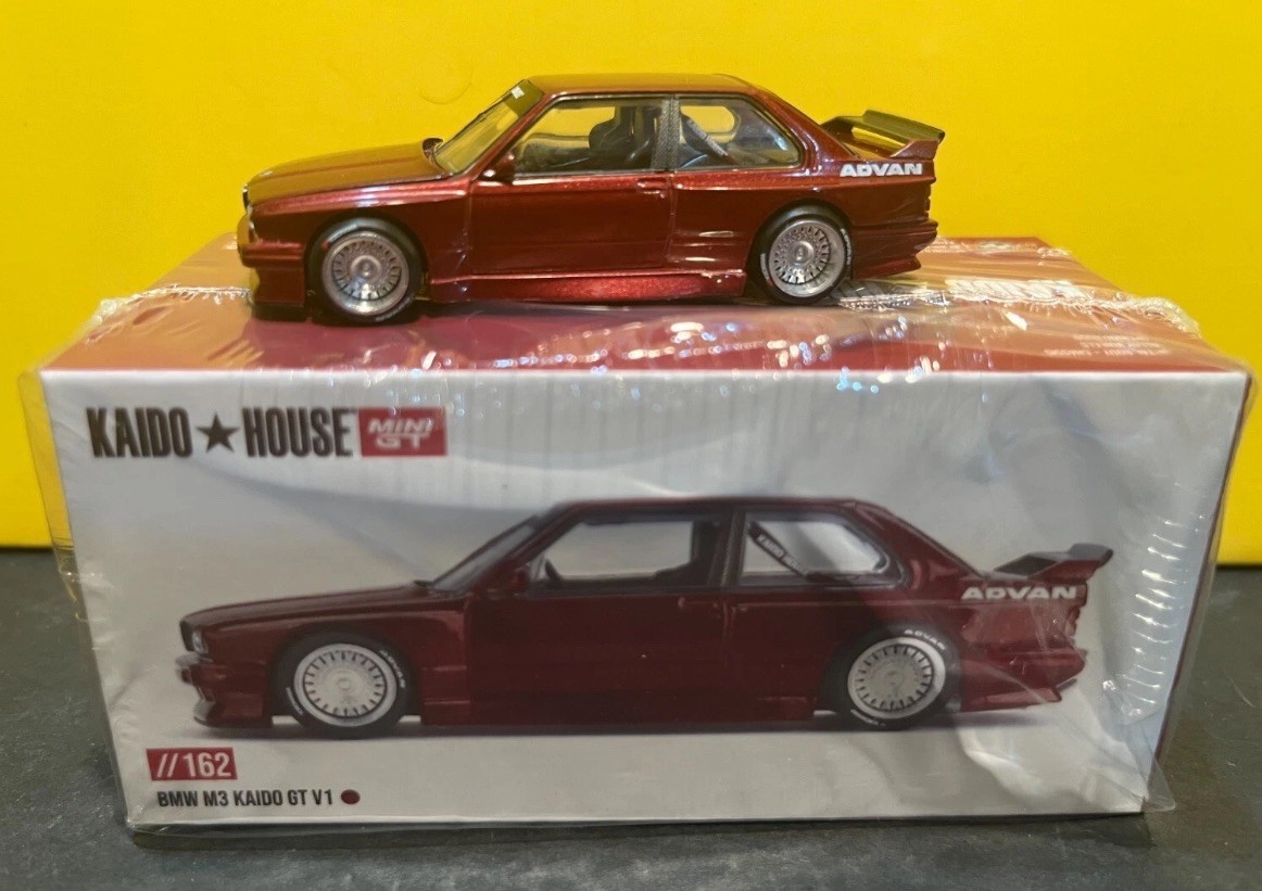 Kaido House x Mini GT 1:64 BMW M3 (E30) Kaido GT V1 – M Red sealed box
