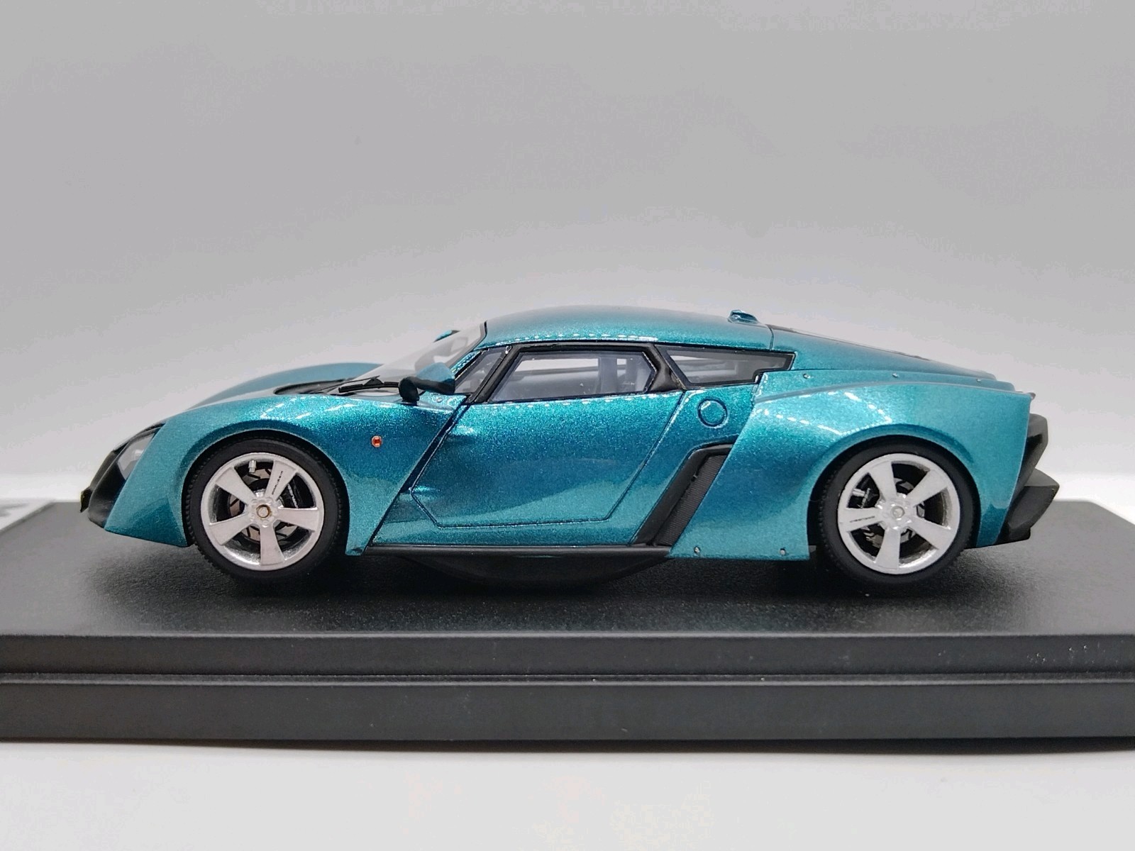 LOOKSMART 1/43 Marussia B2 2009 Glacier. Limited 090/165. Wow Rare!
