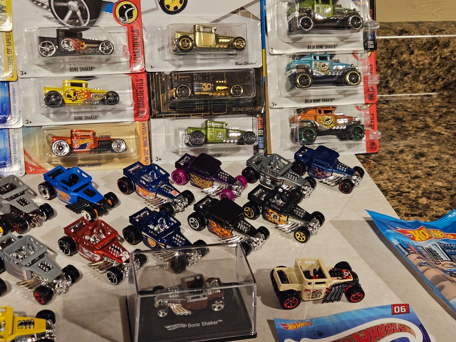 Hot Wheels Lot of 27 Bone Shaker Flames Rat Rod Larry Wood 50th Baja BM6 1:87