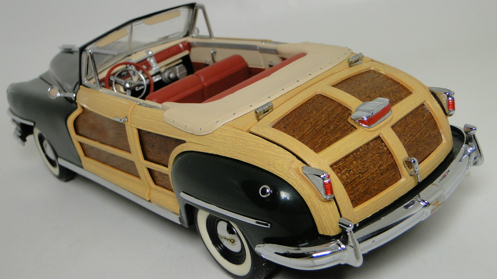 Woody Classic Car1 24Unique18Custom Built REAL WOOD Panels on Metal Body Model