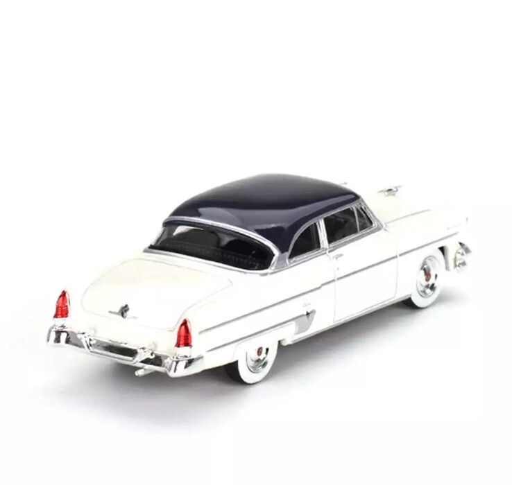 1954 LINCOLN CAPRI ARCTIC WHITE 1/64 DIECAST MODEL CAR BY MINI GT MGT00631-P12