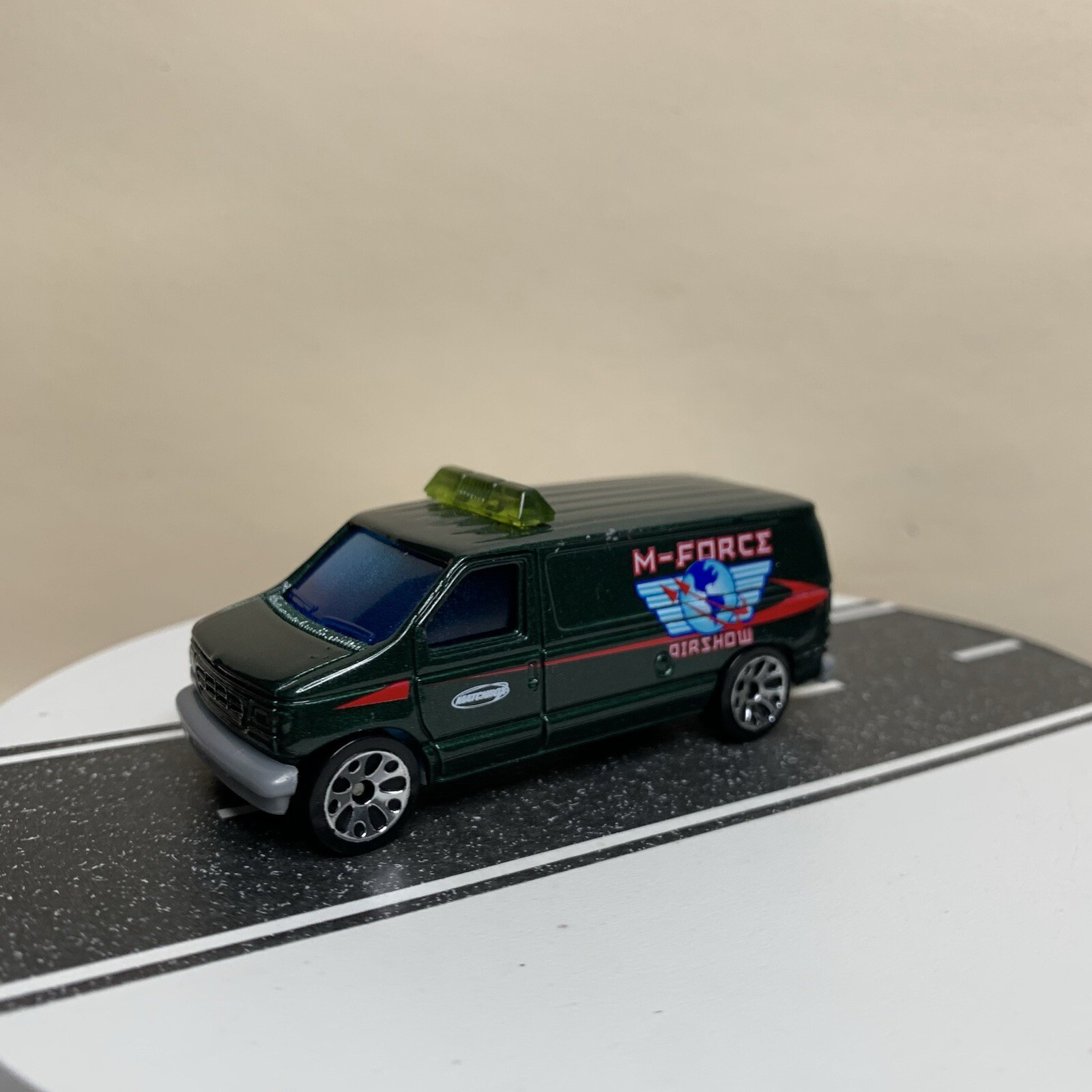 Matchbox Ford Panel Van Airspeed Dark Green Metallic M-Force Airshow w/Lights NM