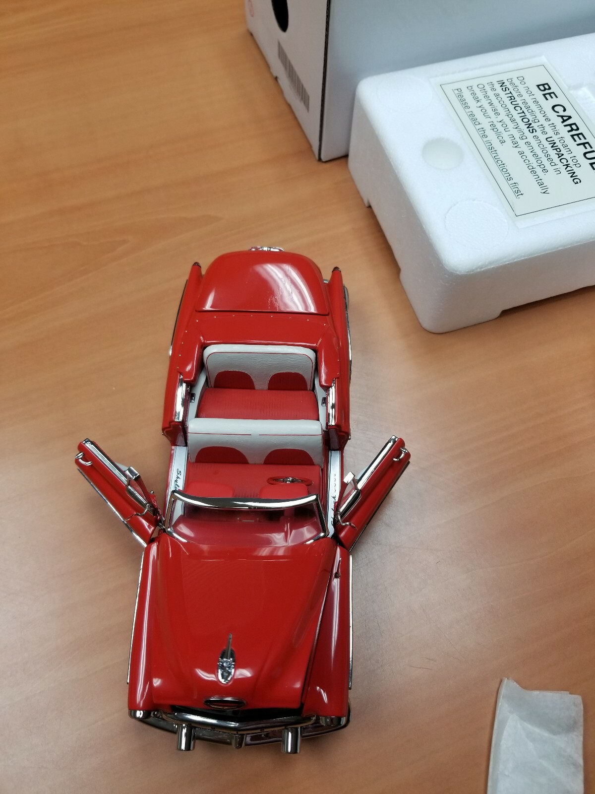 Danbury Mint 1953 Buick Skylark 1:24 Diecast Car