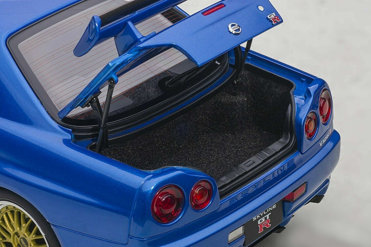 AUTOart 1/18 NISSAN SKYLINE GT-R R34 V SPEC II w BBS LM WHEELS JDM BAYSIDE BLUE