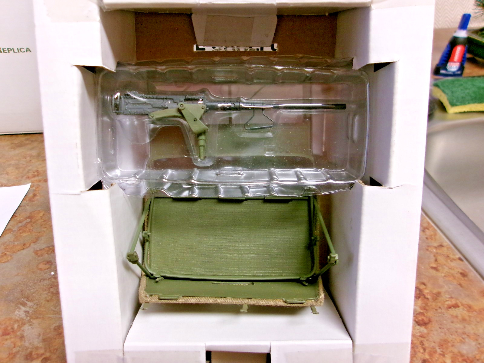 Danbury Mint World War II Jeep Replica 1/16, Gun, Box, Roof, & All Paperwork!