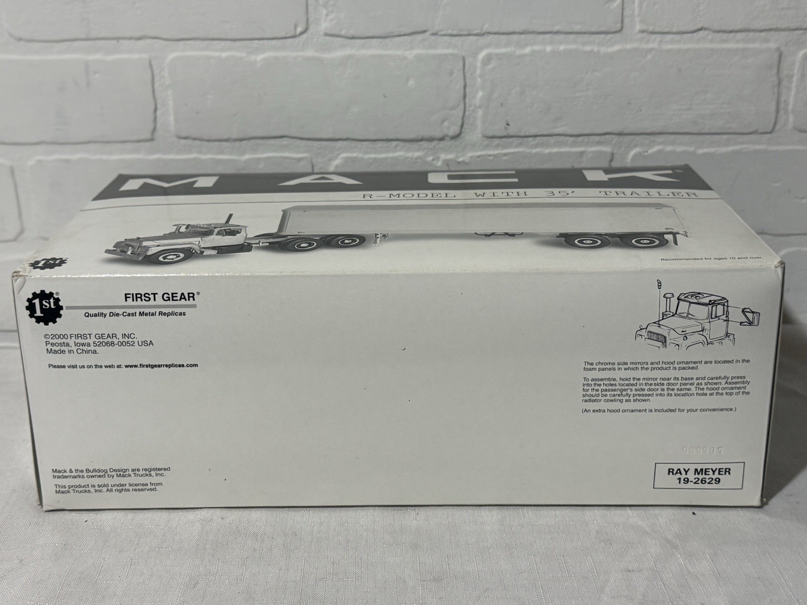 First Gear 19-2629 Ray Meyer Mack R-Model Tractor with 35′ Box Trailer NIB