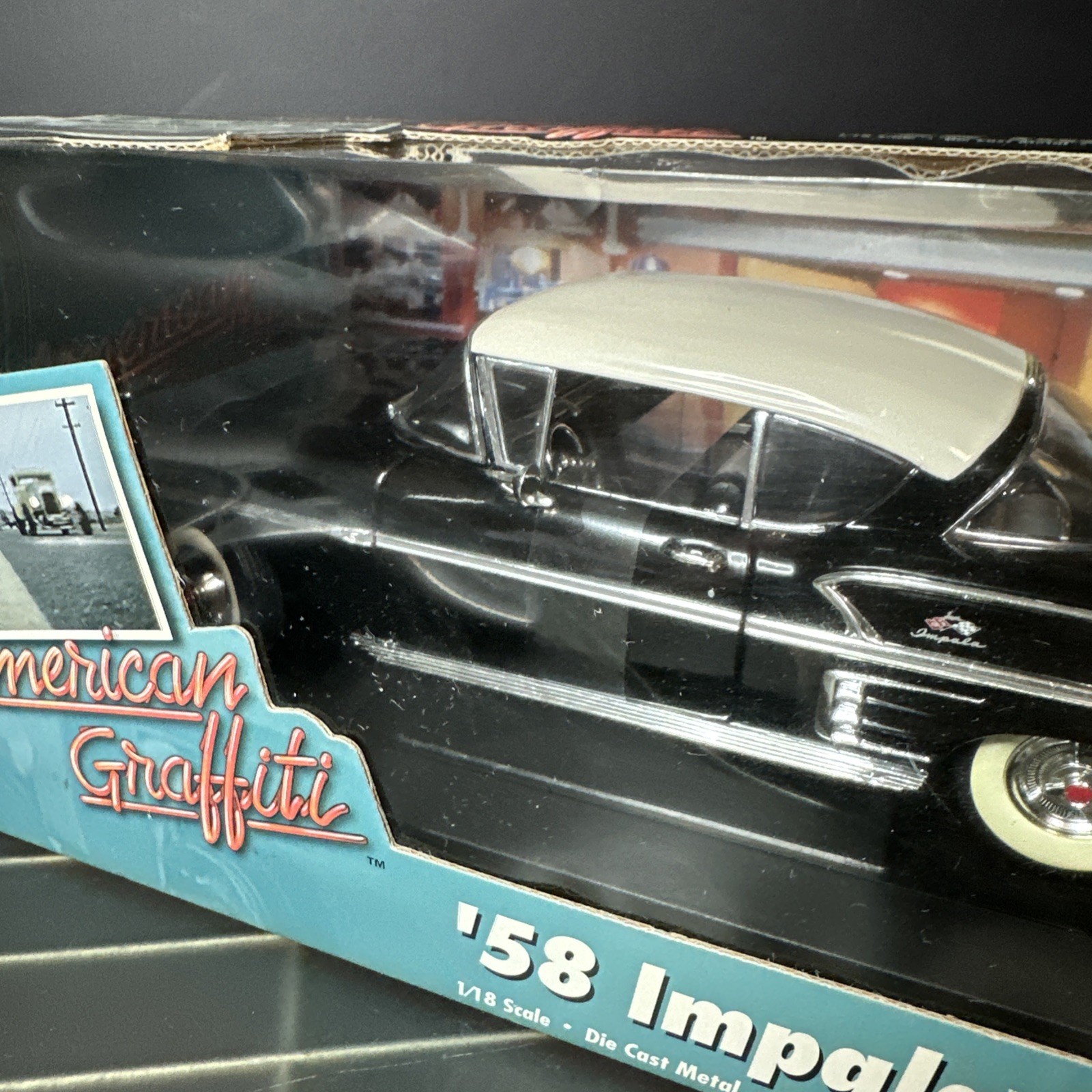 Chev ’58 Impala {NEW} American Graffiti Black & White 1:18 Ertl American Muscle