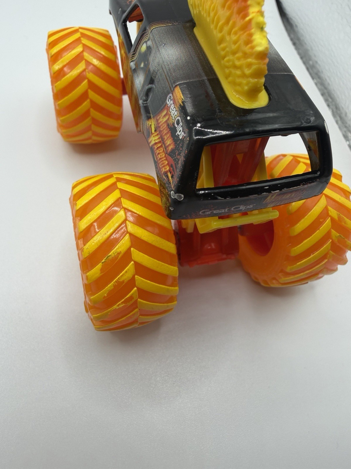 2019 Spin Master 1:64 Scale Monster Jam Truck Mohawk Warrior Fire & Ice Walmart