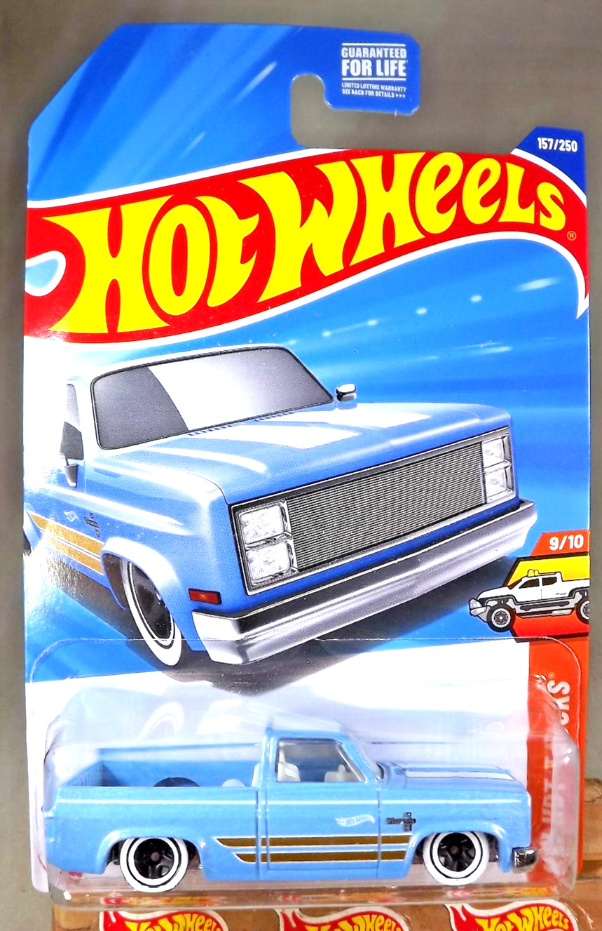 2025 Hot Wheels #157 HW Hot Trucks 9/10 ‘83 CHEVY SILVERADO Lt Blue w/WWBlack5Sp
