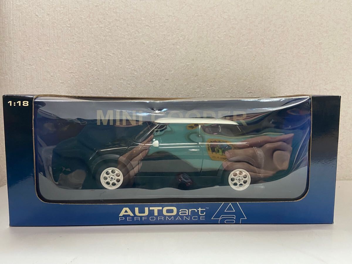Autoart 1/18 BMW Mini Cooper Black MINI COOPER Collectables 17+