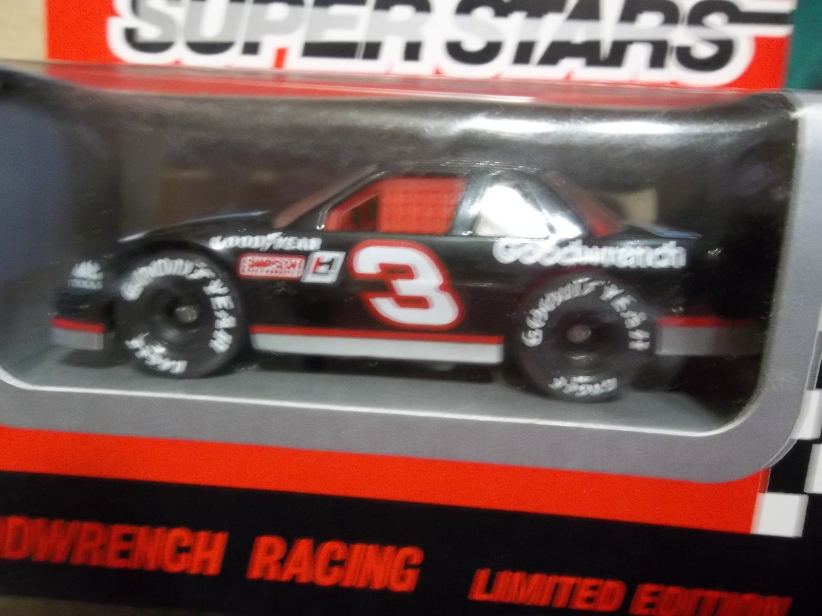 1990 Matchbox Superstars #3 Dale Earnhardt Limited Edition NASCAR 1/64