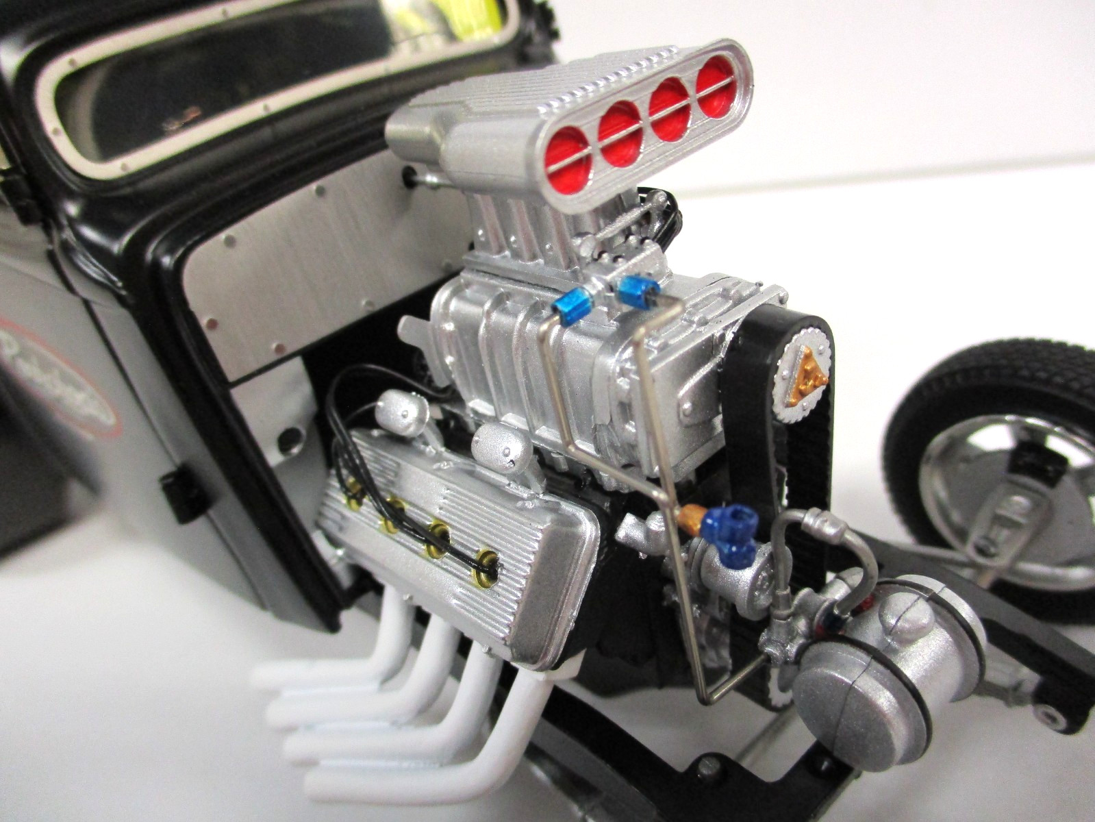 ACME – PORKCHOP’S 1933 WILLYS GASSER DRAG CAR – 1/18 DIECAST