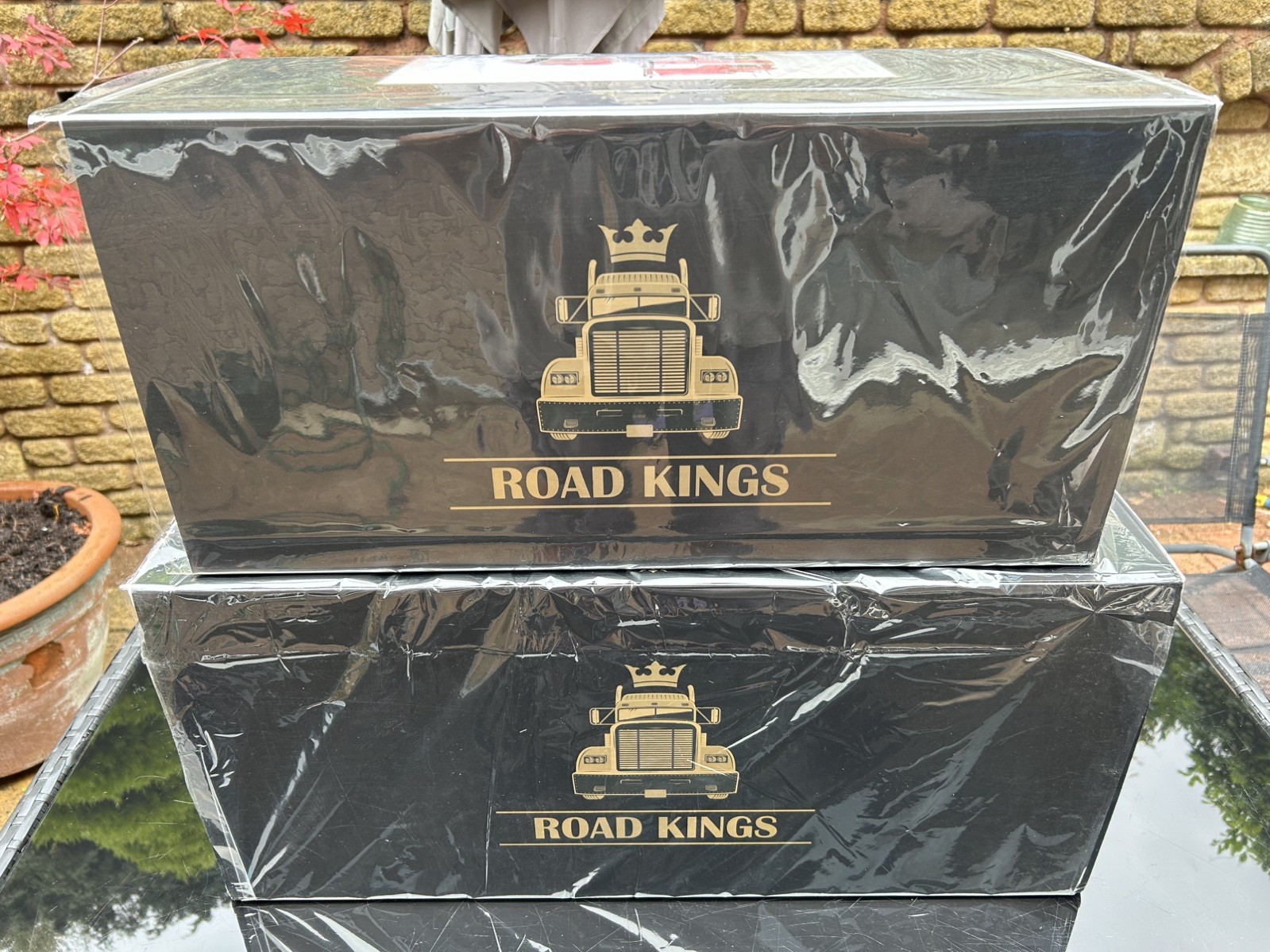 Road Kings 1/18 Scale Kenworth Truck & trailer , Bj and the bear colour scheme