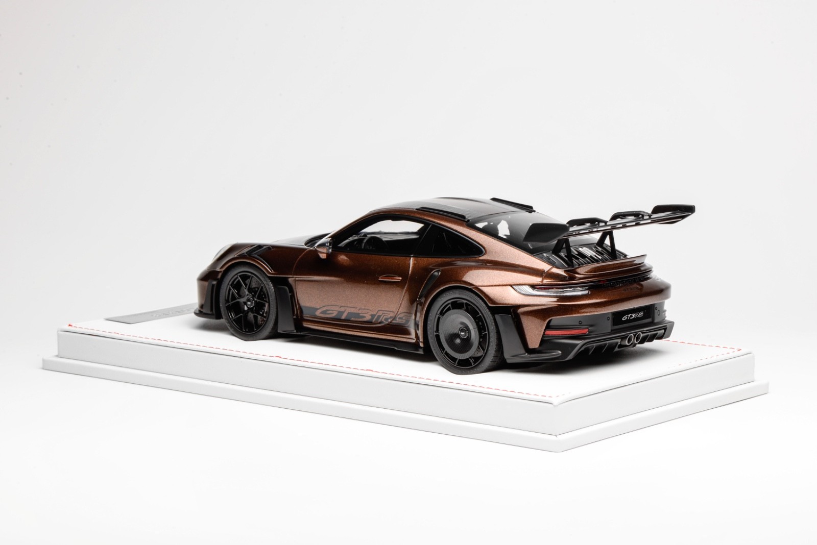 1/18 Ivy Porsche 911 GT3 RS with Luggage Rack Brown / Black Stripe 15 pcs B2