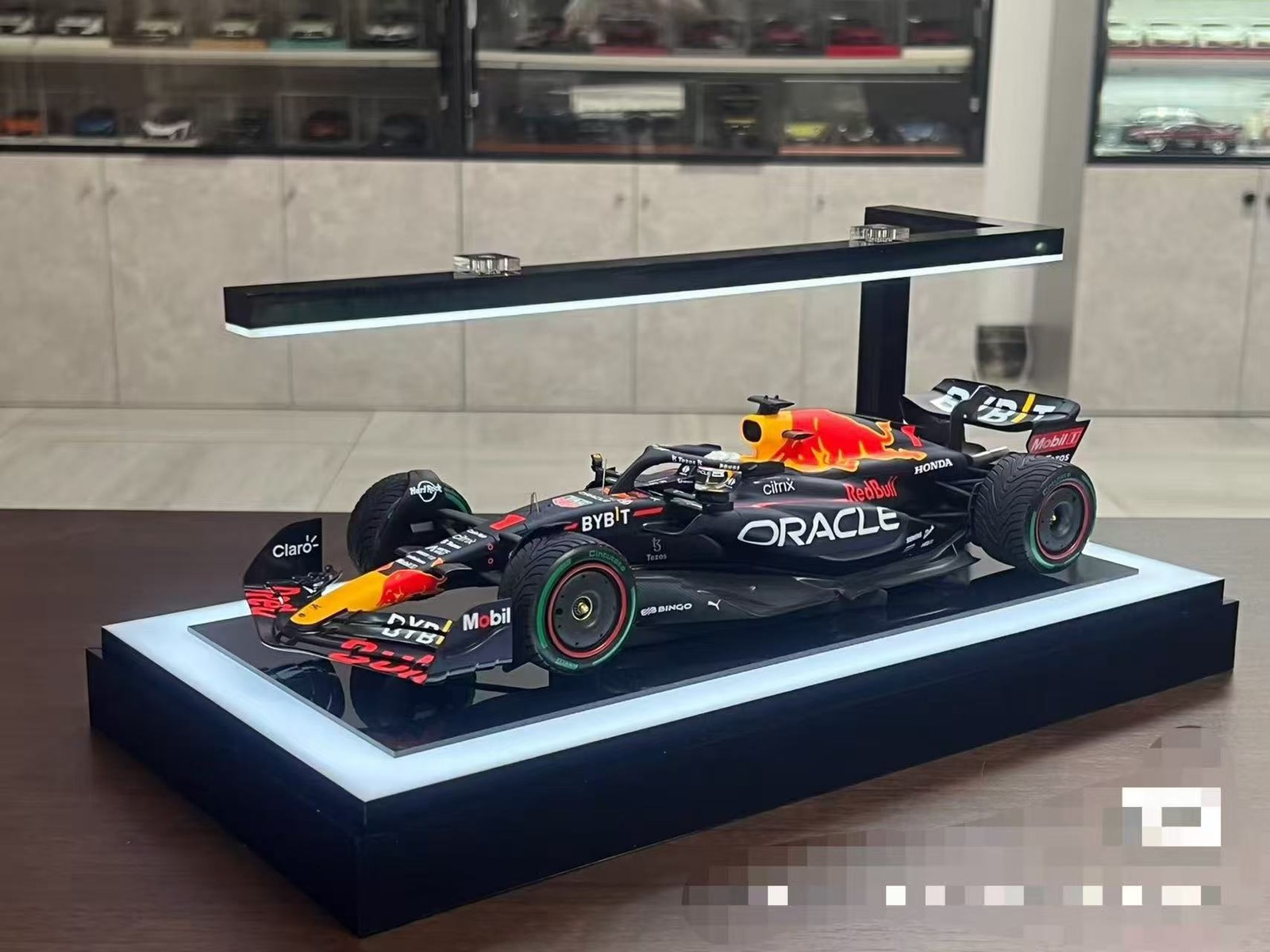 High Grade Real Carbon LED Display Case Chocolate Tone Box for Auto & Motorcycle