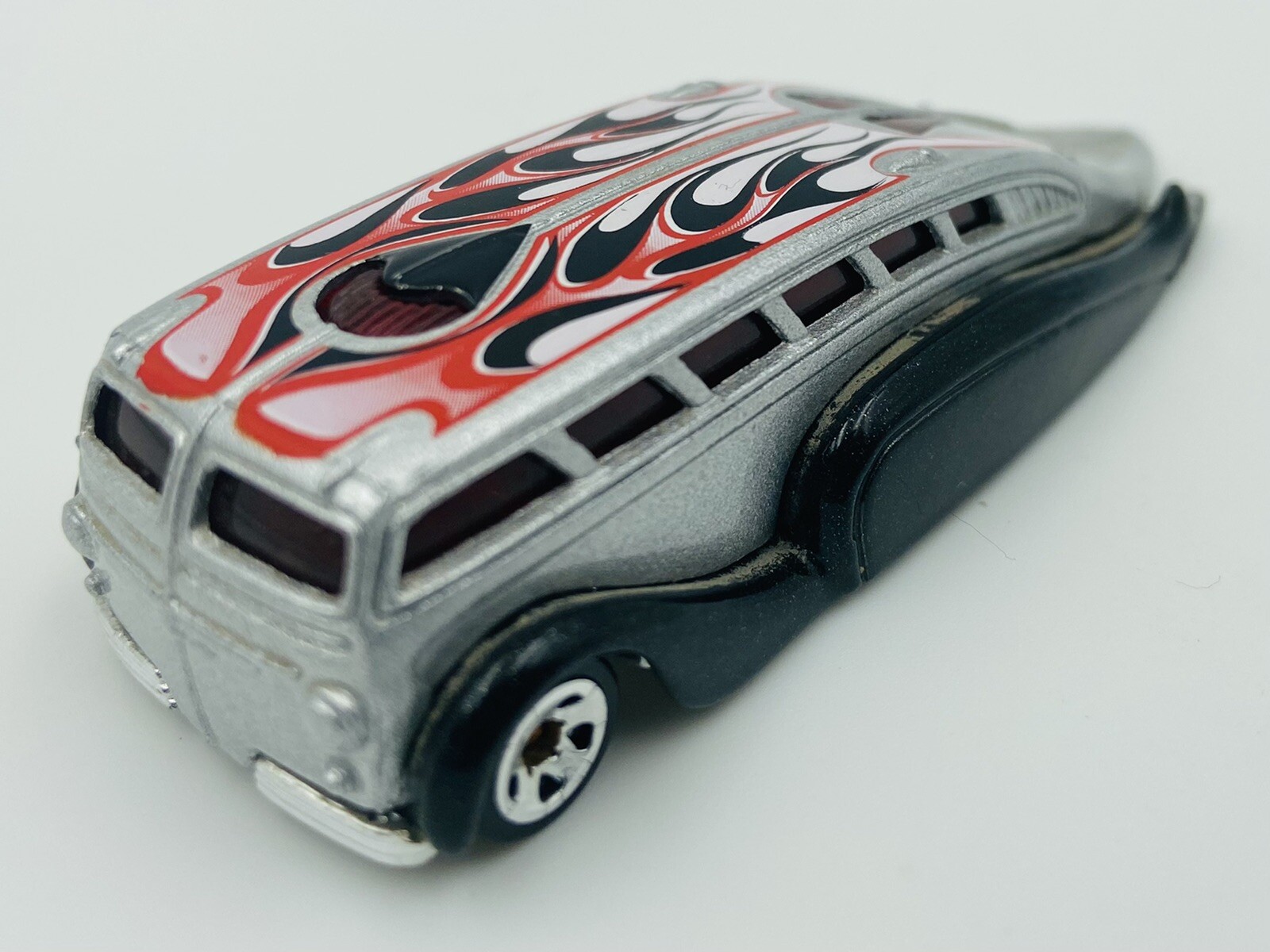 2004 Hot Wheels First Edition Crooze Low Flow 49/100 Silver Black Red White🔥🏁