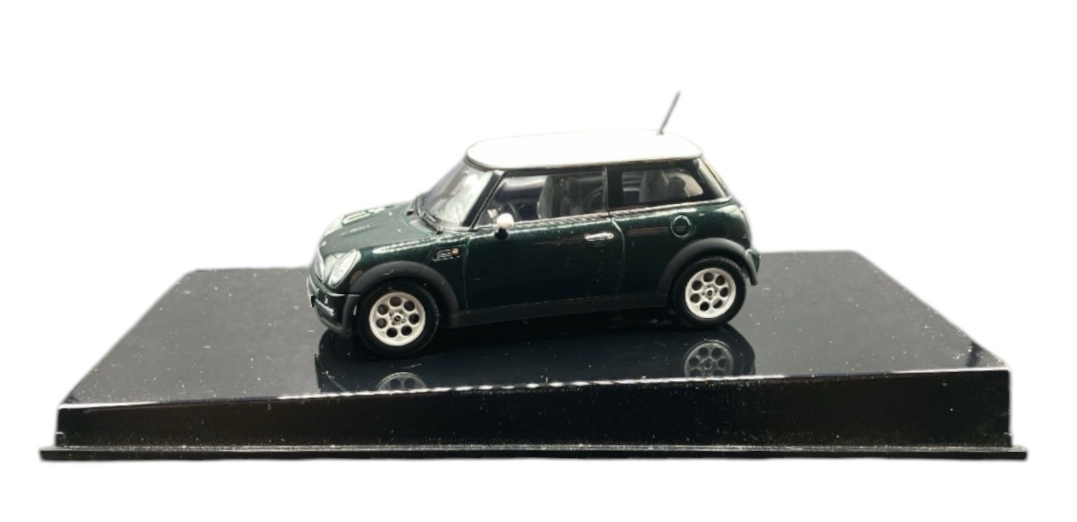 Autoart 1/43 BMW Mini Cooper Racing Green #55823
