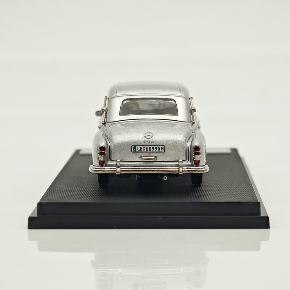Mortal 1/64 Mercedes Benz 300D Convertible Retro Car Models Collection Diecast