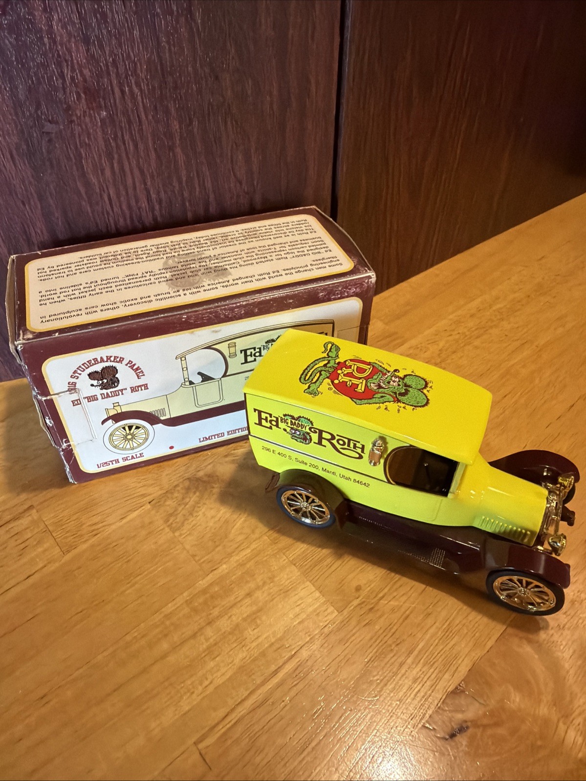 Rat Fink 1916 Studebaker 1:25 Ed Big Daddy Roth Performance Pioneers diecast