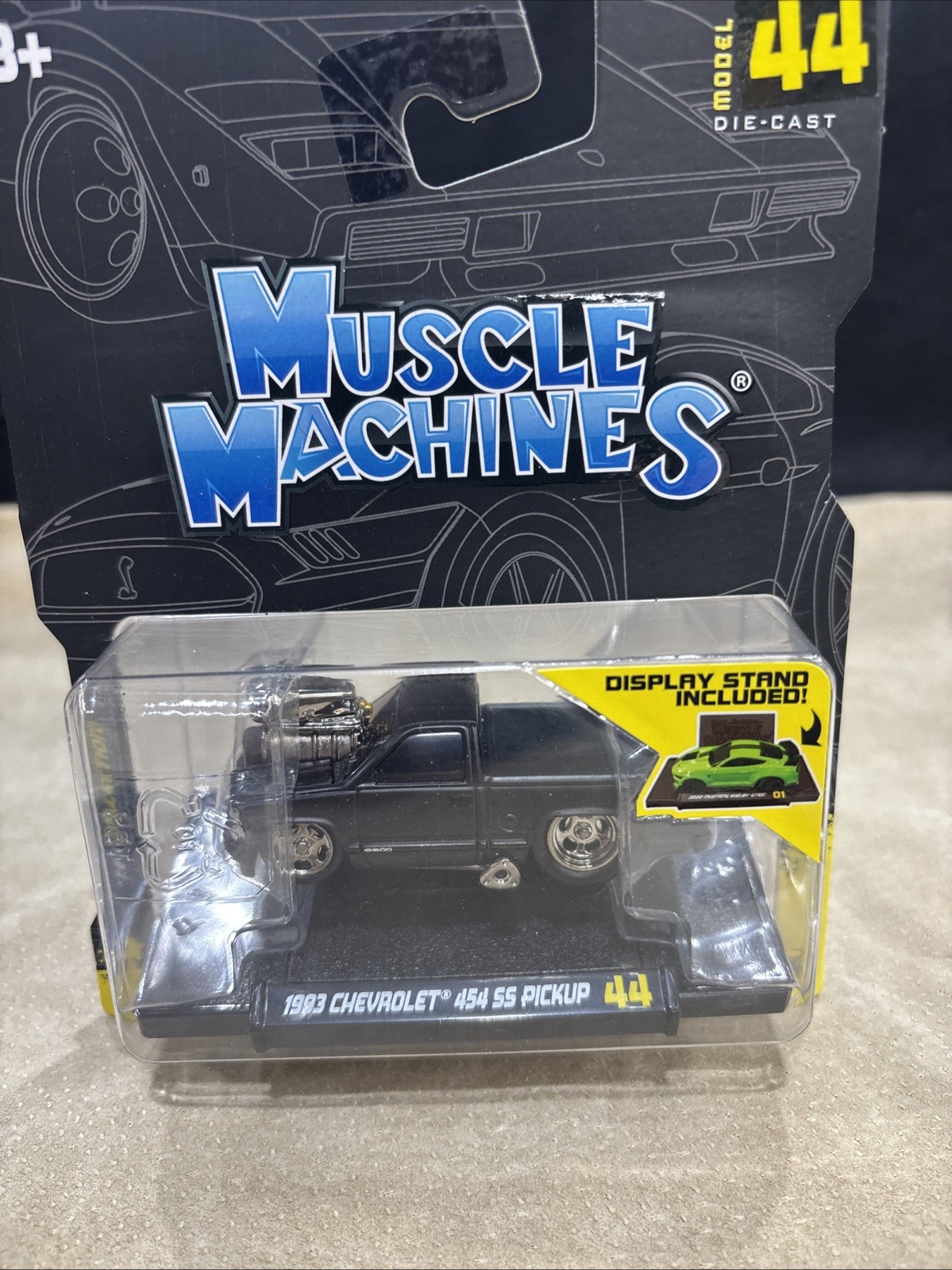 Muscle Machines 1:64 1993 Chevrolet 454 SS Pickup Truck Black 15572RD
