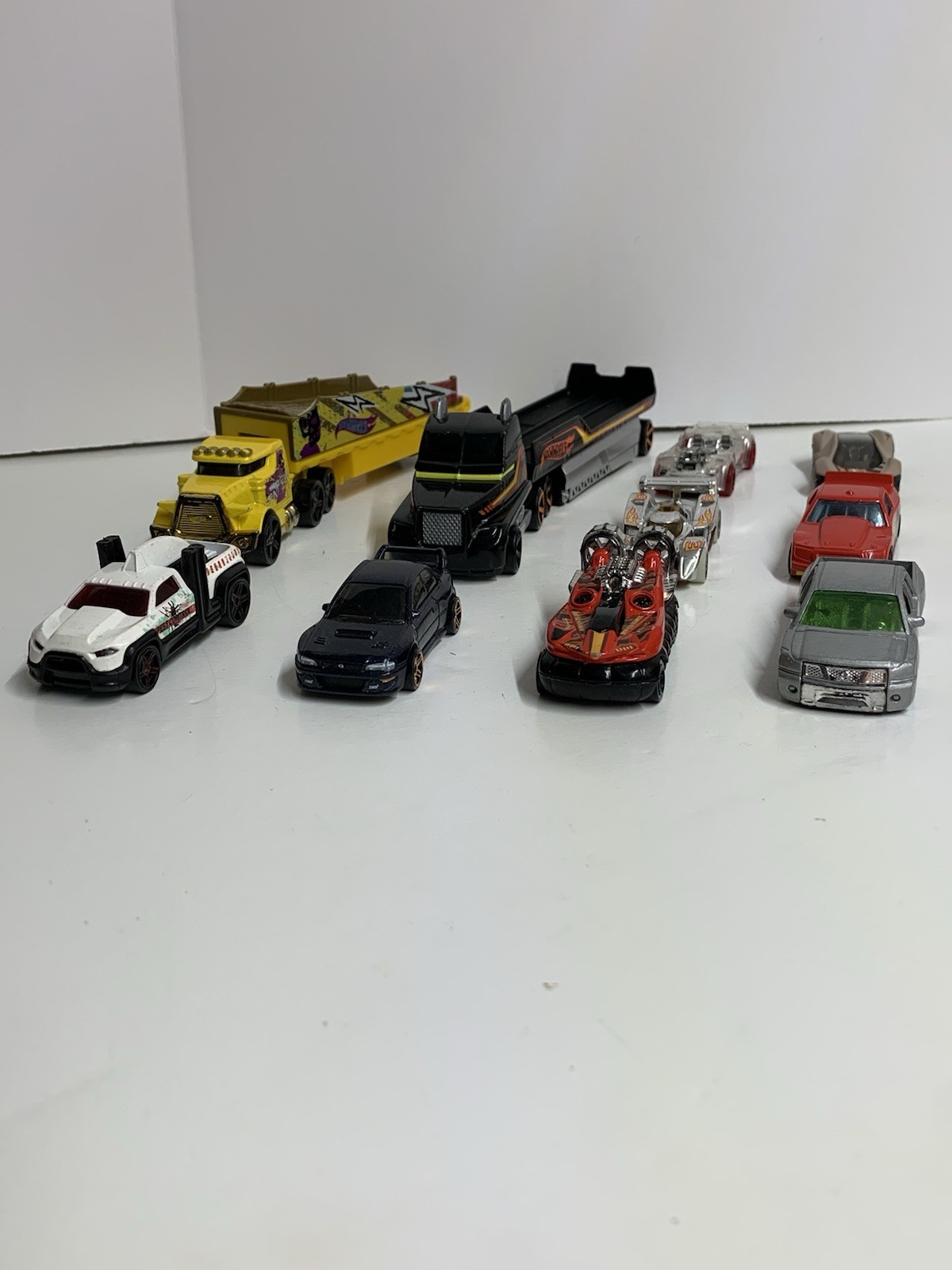Lot Of 10 Toy Cars Die-cast And Plastic Hot wheels And Other Brands Preowned.