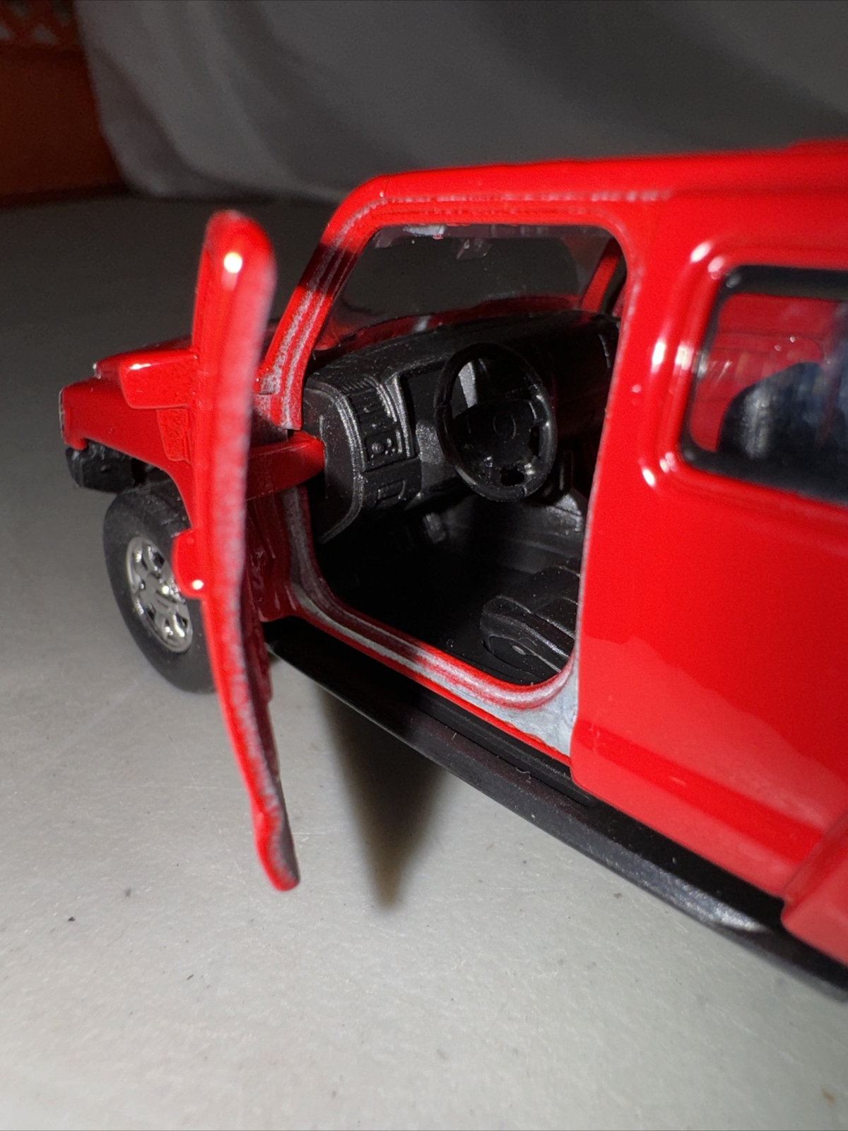 Welly Hummer H3 Die Cast Car 43629 Licensed 4 1/2 Inches Pullback Red New