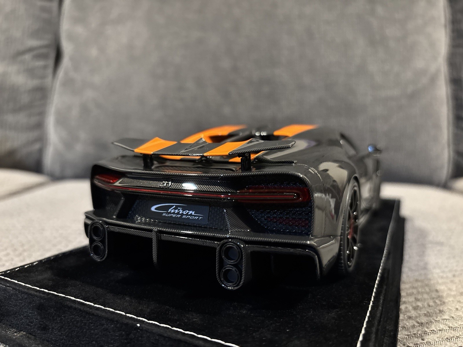 1/18 HH Henson & Heaven Bugatti Chiron SuperSport Carbon/orange High Wing Limite