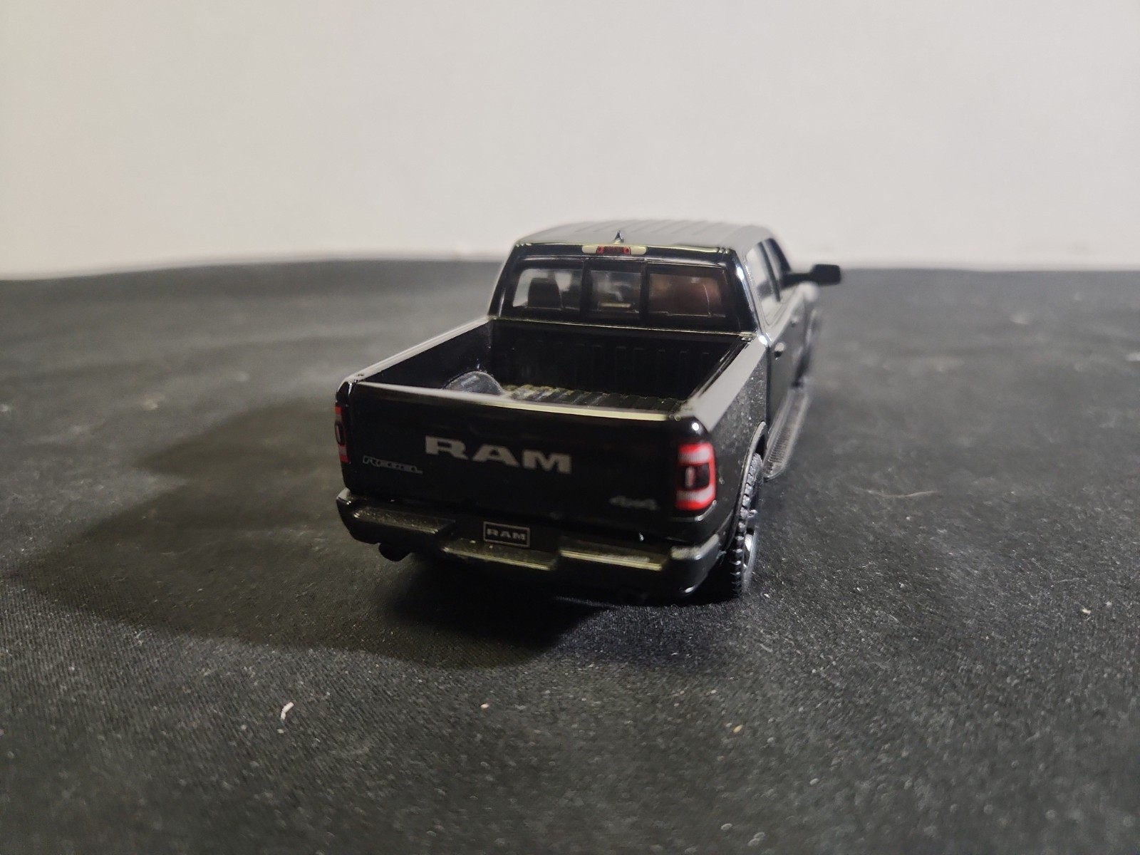 KINSMART 1:46 scale 2019 Dodge Ram 1500 diecast model toy car black colored