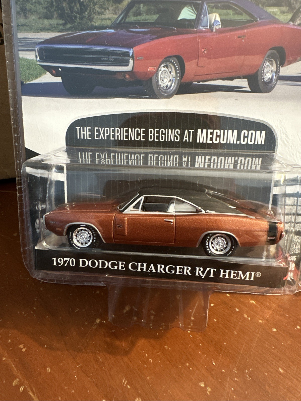 2017 Greenlight 70 Dodge Charger R/T 426 Hemi 1/64 Adult Collectible Gold