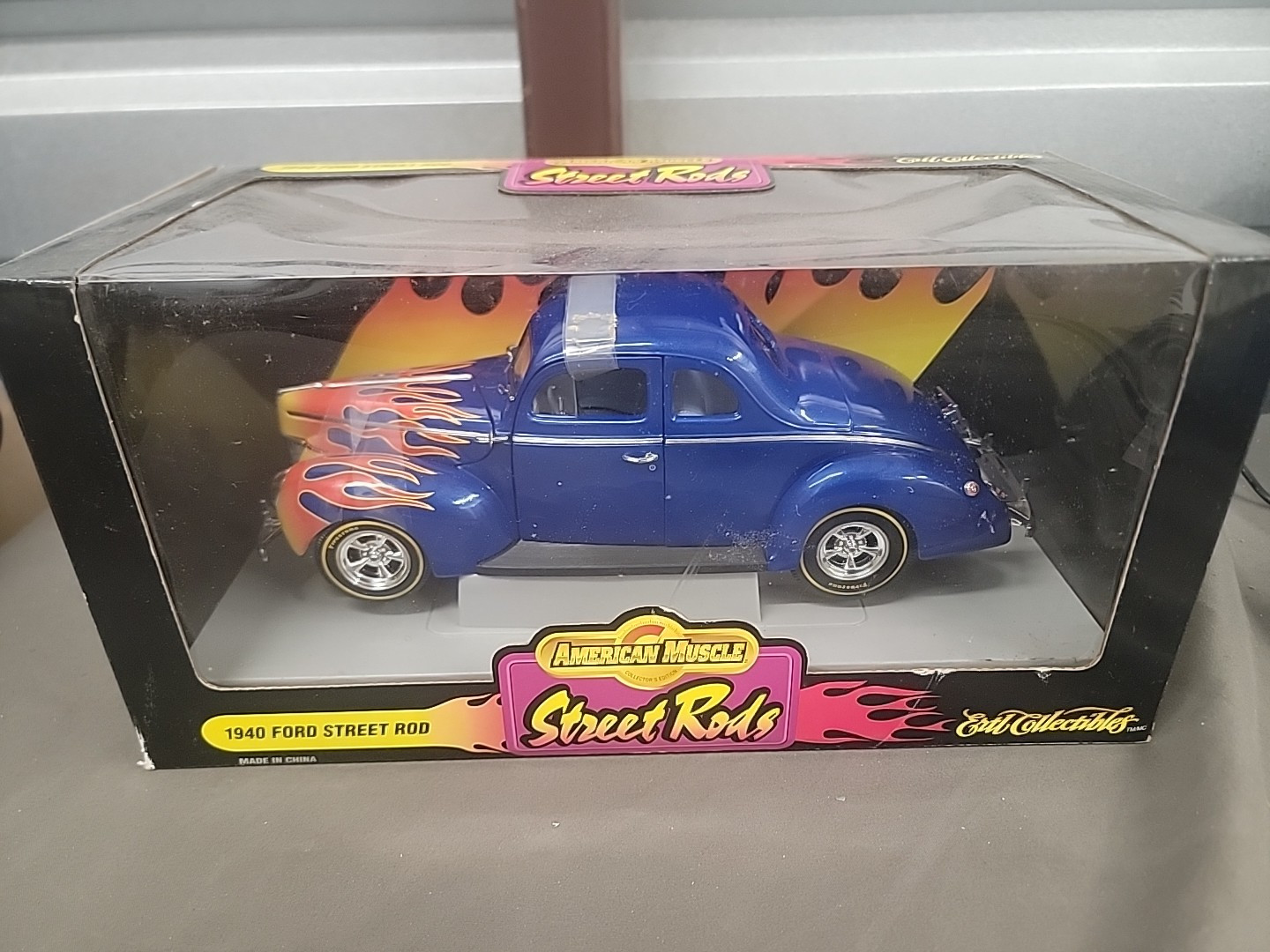 Ertl American Muscle Street Rods 1940 Ford Blue Coupe with Flames Diecast 1:18