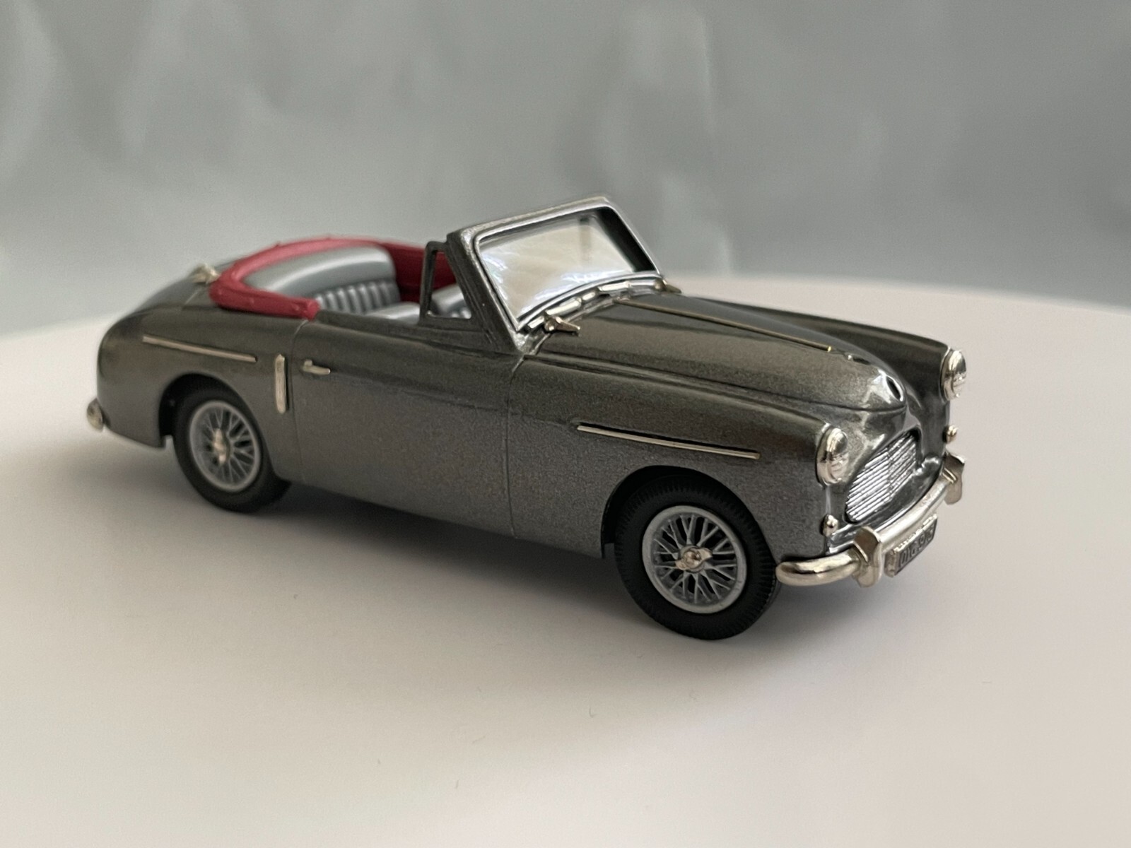 Lansdowne LDM 22x – 1952 Austin A40 Sport Convertible (Gunmetal)