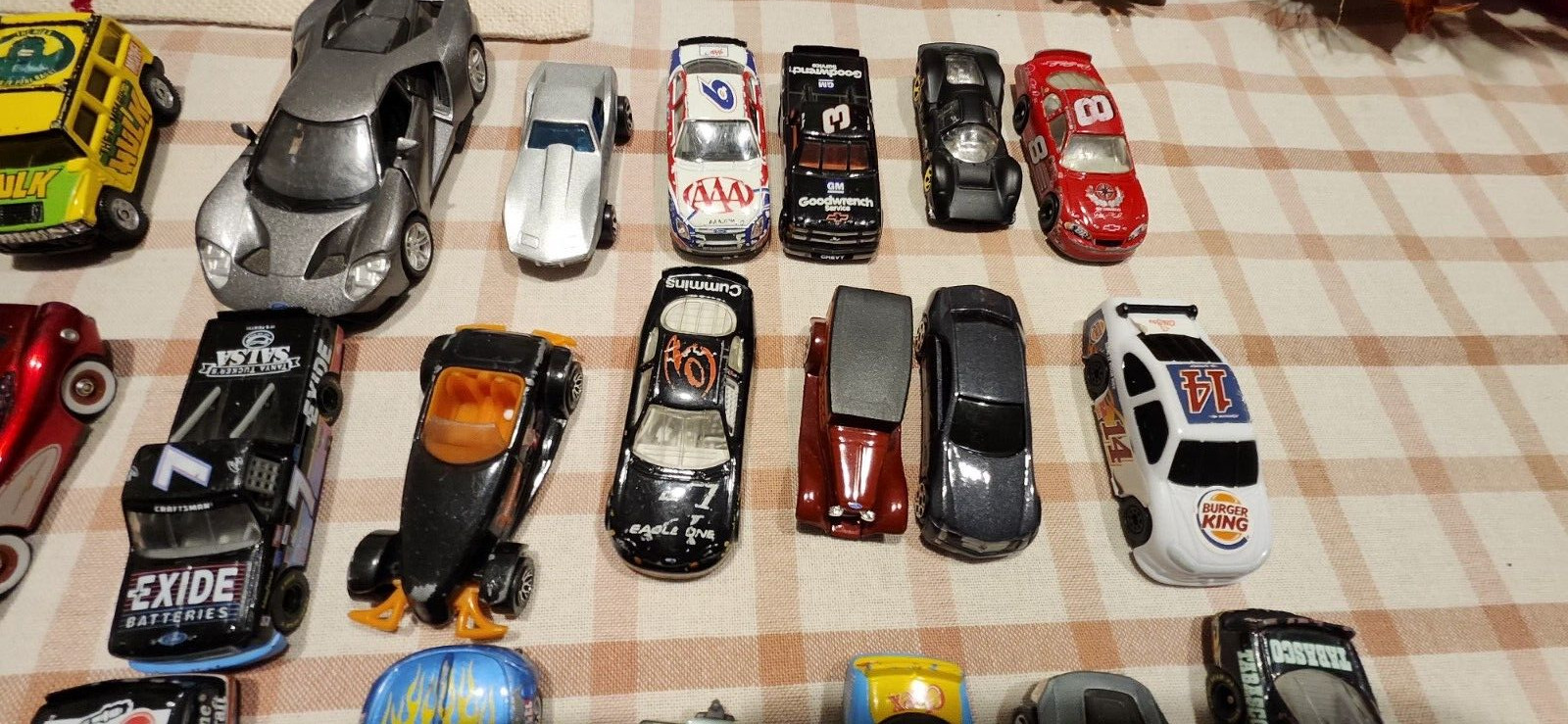 Random Die Cast Cars Bulk Lot Of 22 Please See Photos Maisto