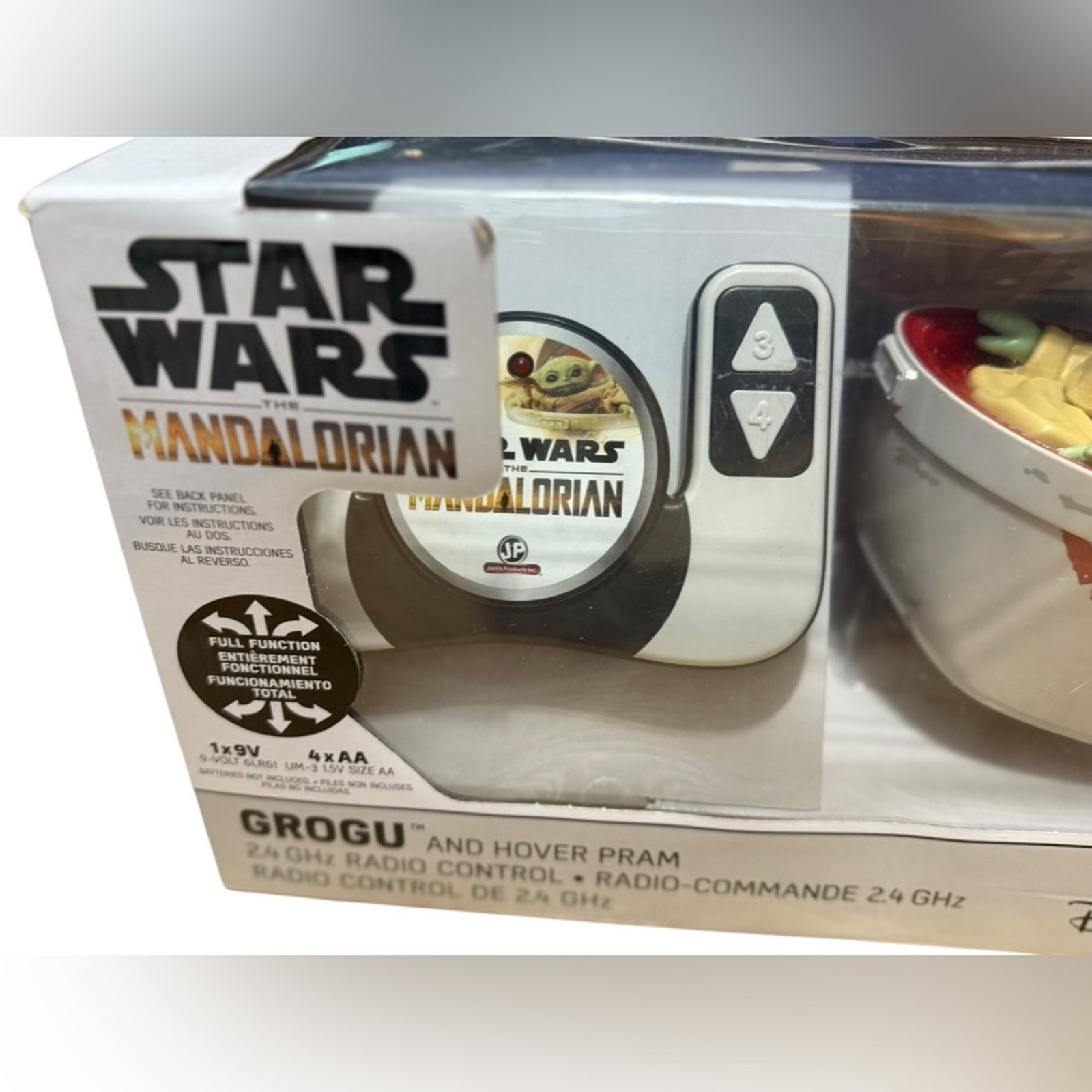 Star Wars – The Mandalorian 9″ Radio Controlled Grogu & Hover Pram