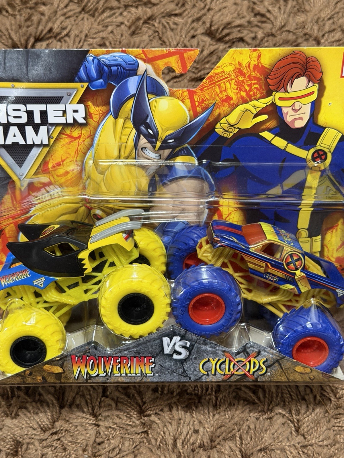 New Monster Jam Marvel X-Men Wolverine vs Cyclops 1:64 Diecast Trucks Series 6