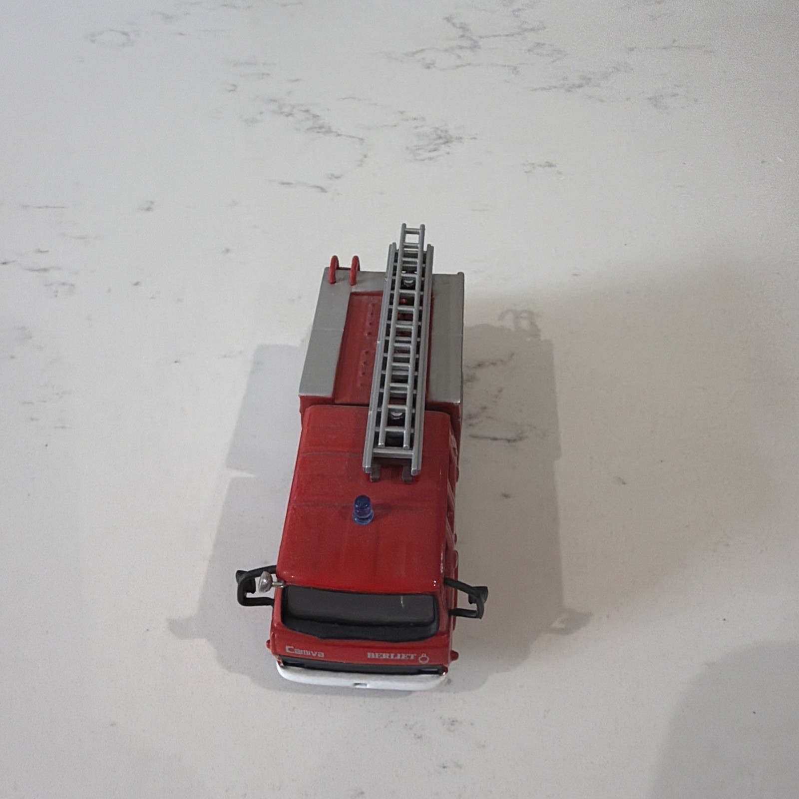 1:72 scale French truck 1980 Berliet 770 KB 6 diecast model fire engine