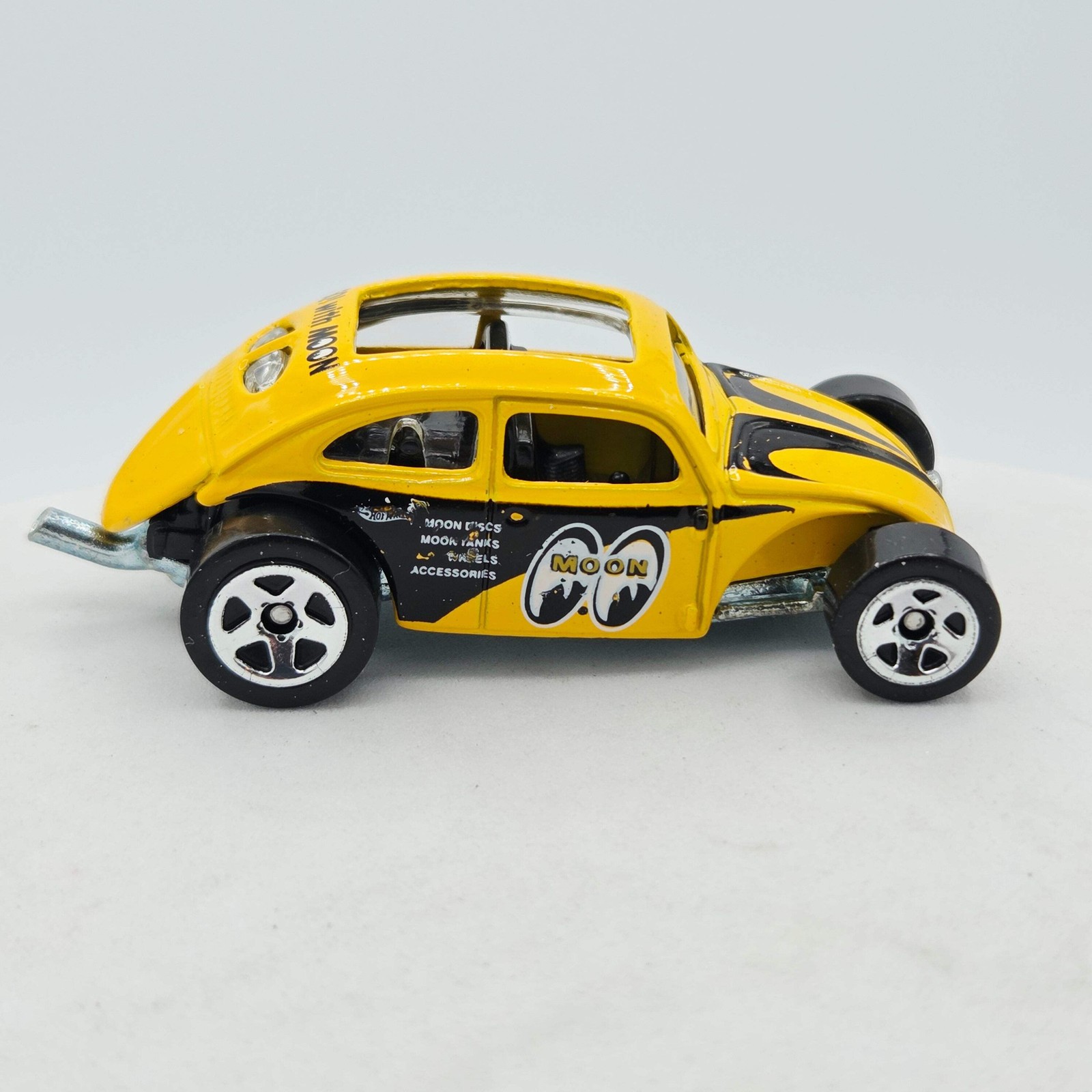 Hot Wheels Custom Volkswagen Beetle “Moon Eyes” (2014 HW Basic – Workshop)