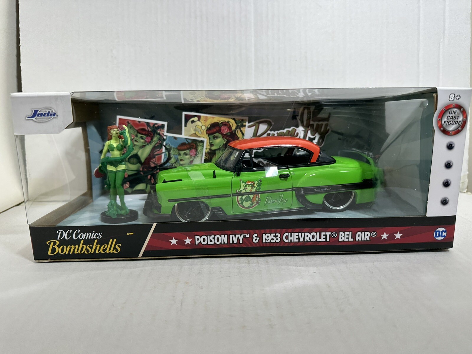 JADA 30455 DC COMICS BOMBSHELLS POISON IVY 1953 CHEVY BEL AIR 1:24 W / FIGURE 82