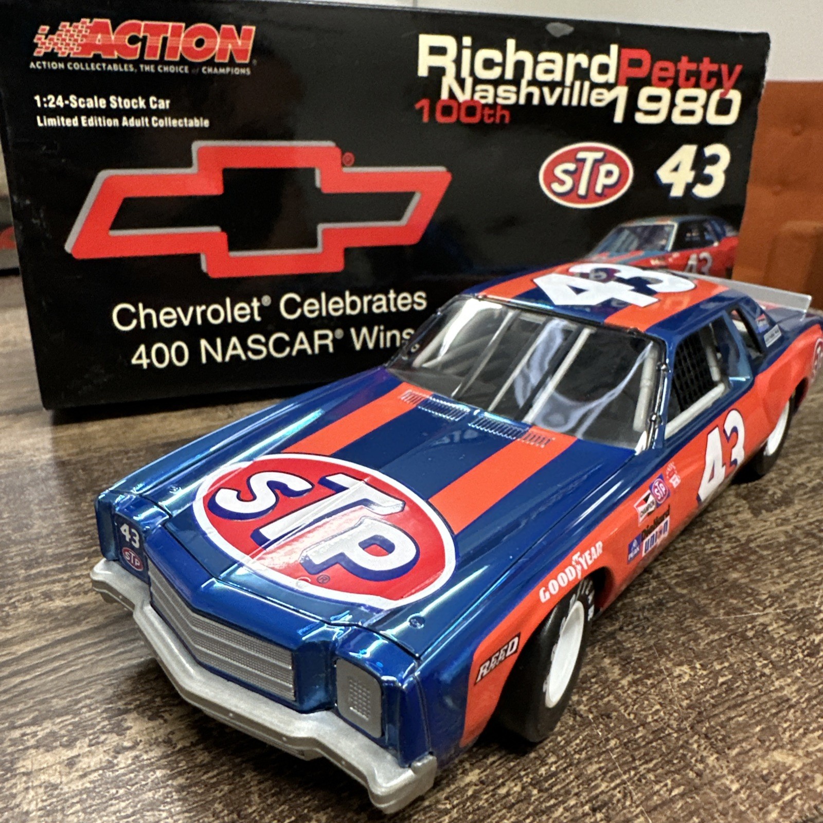 #43 Richard Petty 1980 STP Chevy 400 Win Monte Carlo 1:24